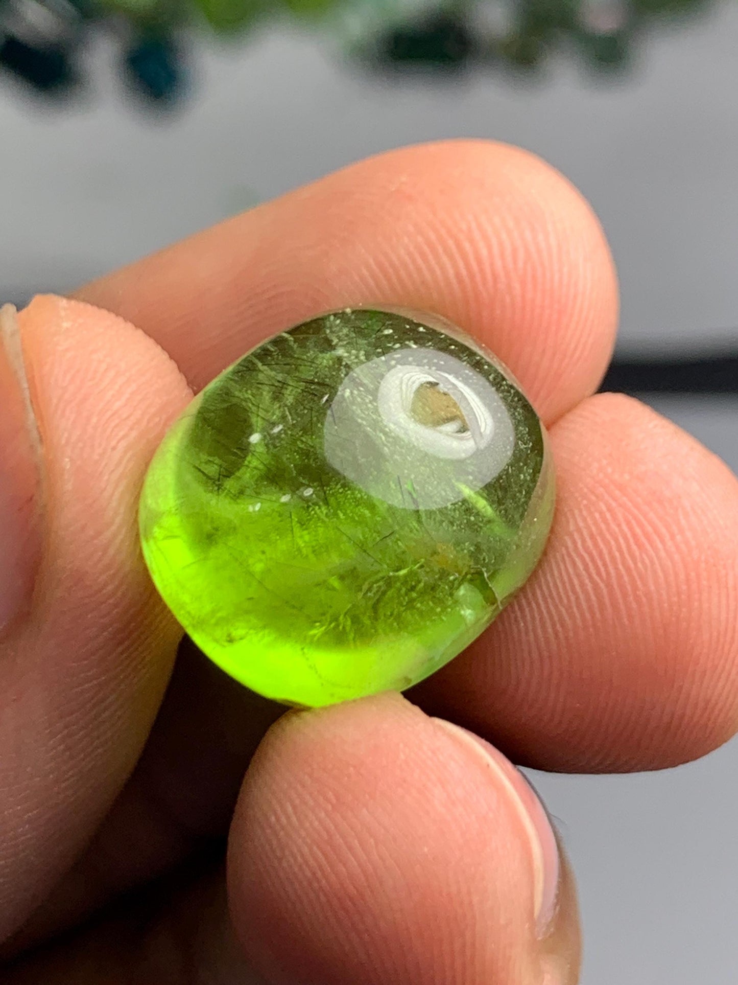 23 ct peridot cabochon 17*15*10mm