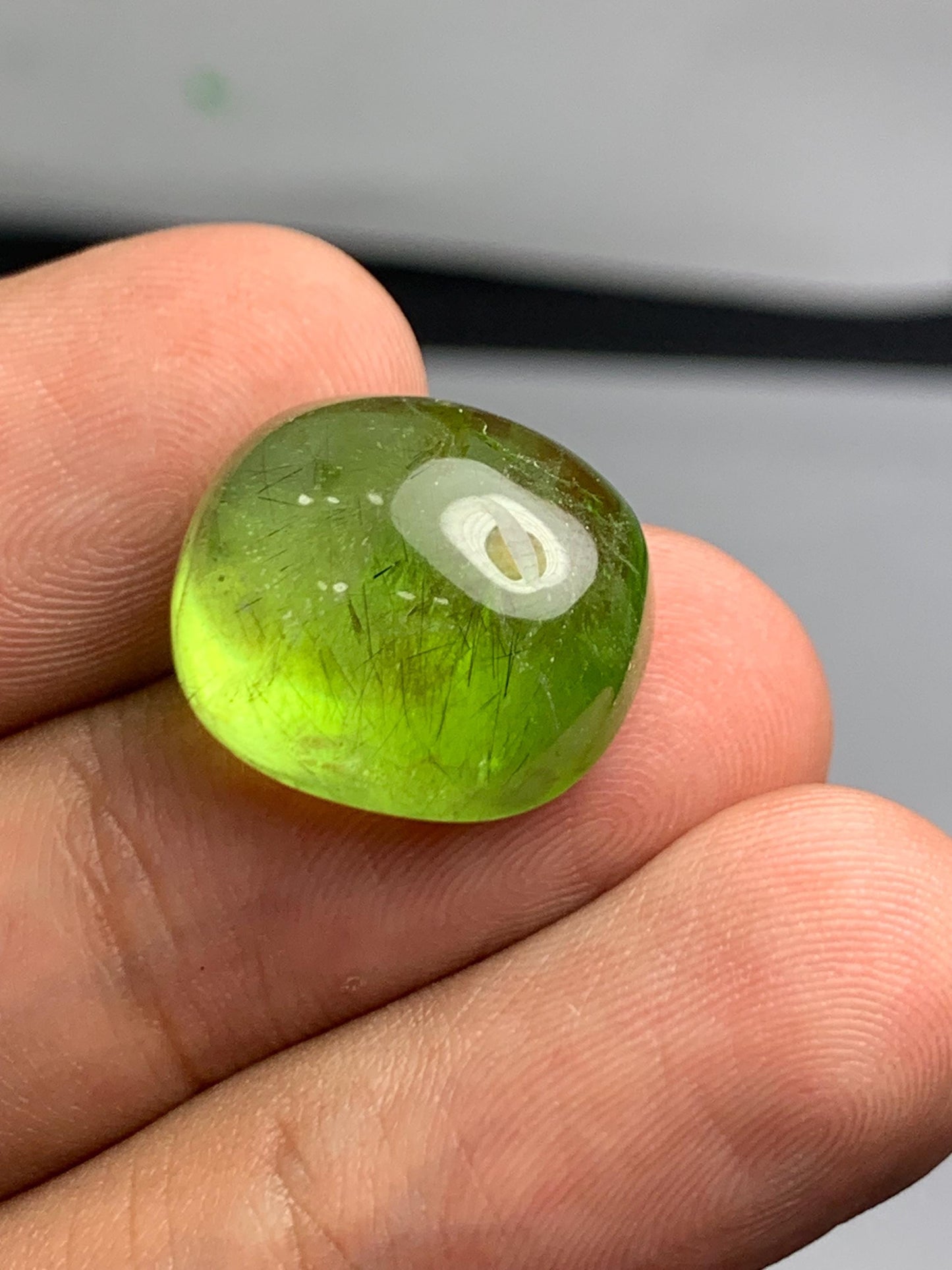 23 ct peridot cabochon 17*15*10mm