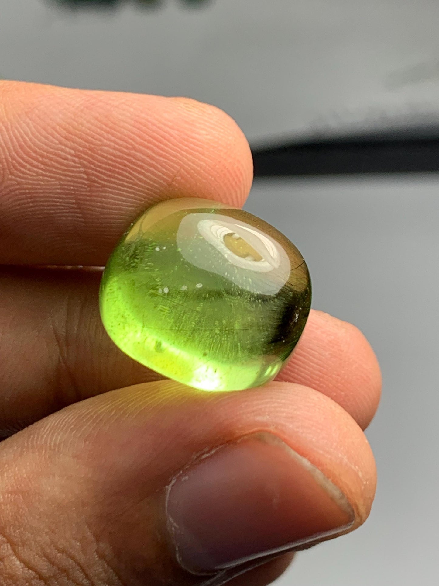 22 ct peridot cabochon 16*14*10mm