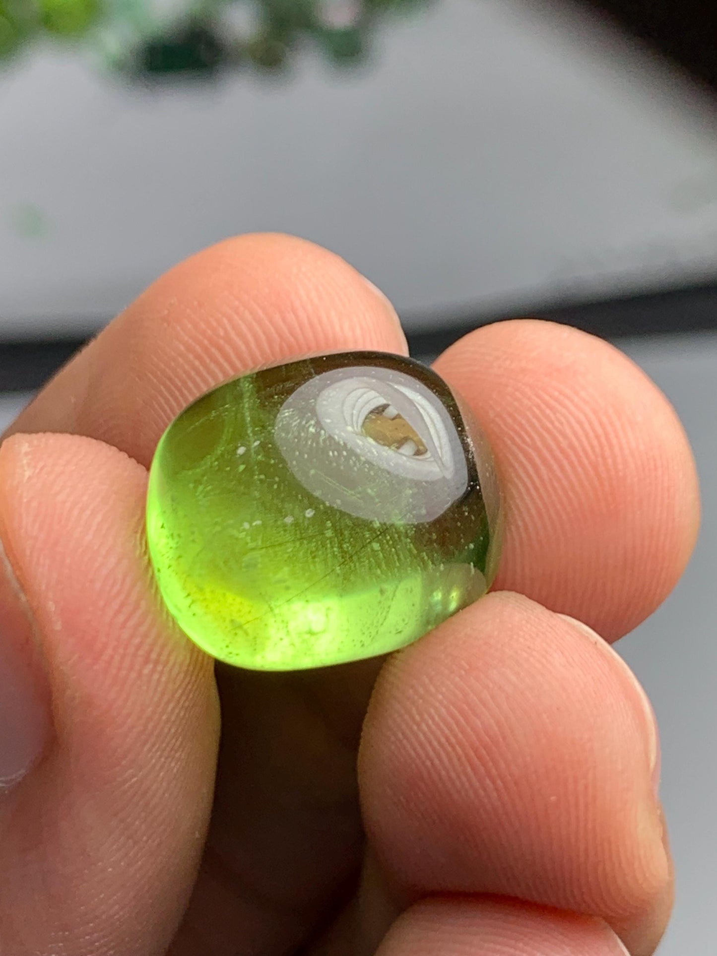 22 ct peridot cabochon 16*14*10mm