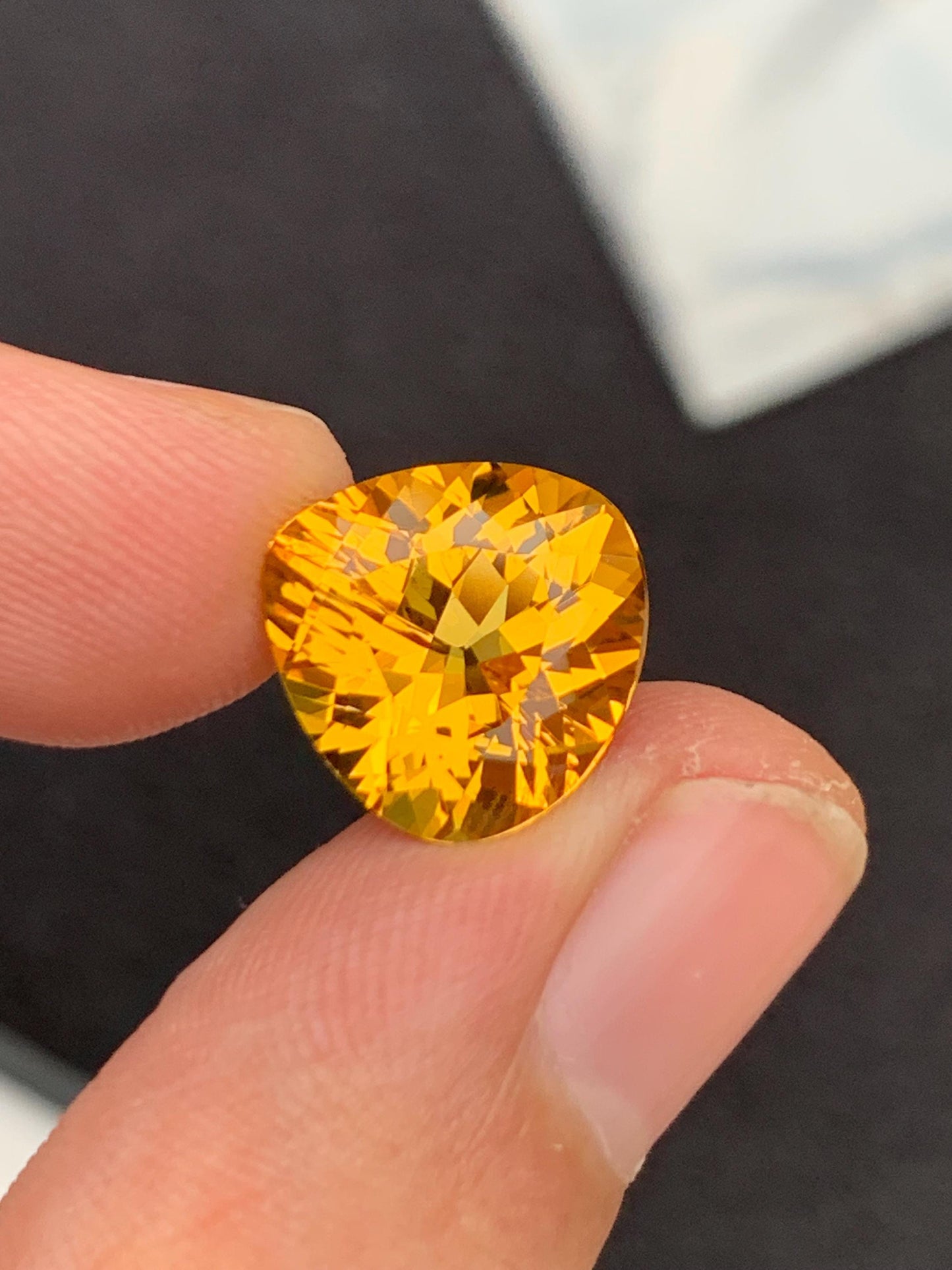 6.30 CTs Golden beryl loupe clean