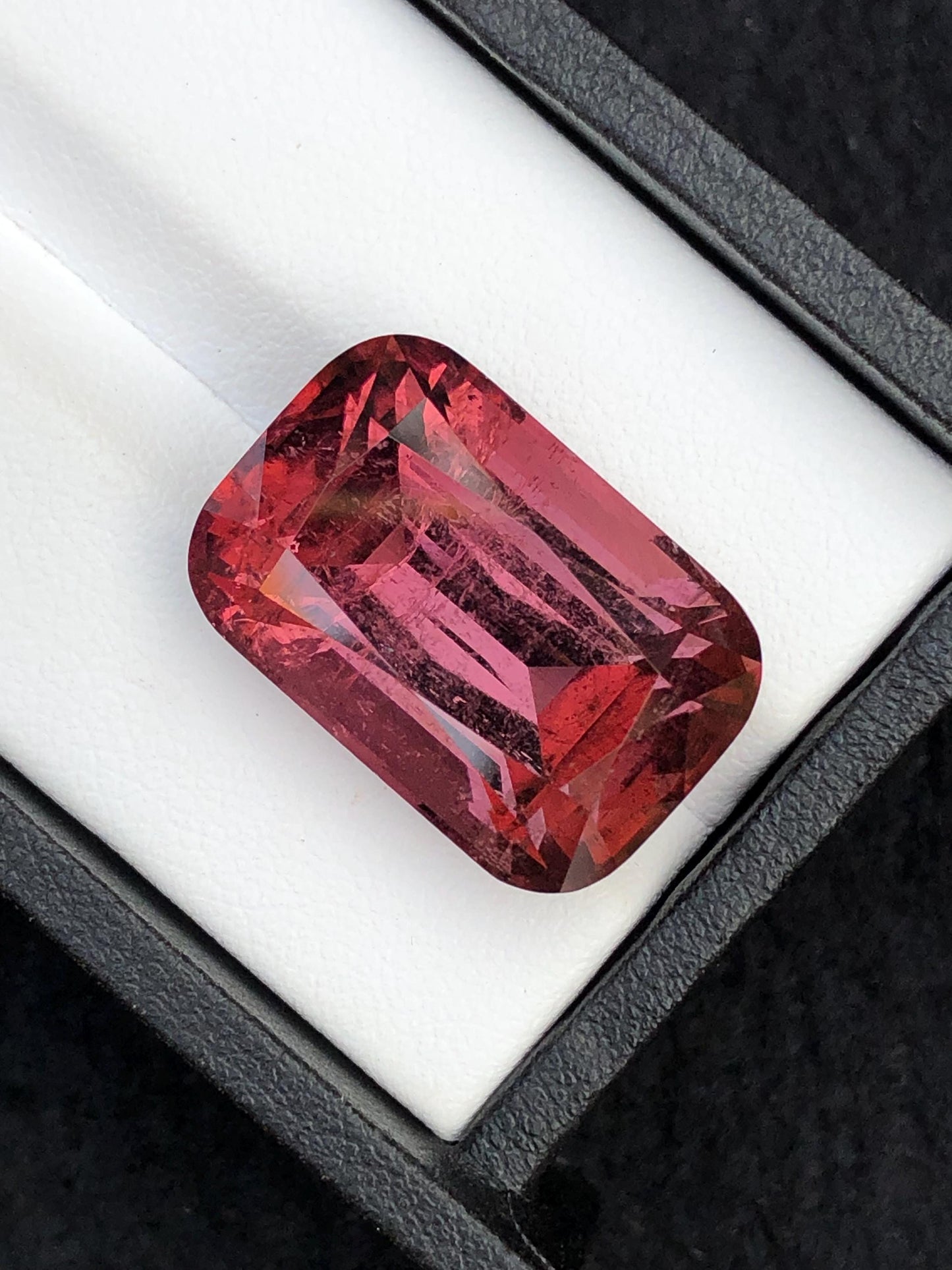 32.30 ct peachy pink tourmaline 21*16*13mm