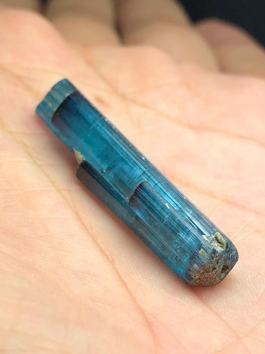 19 carat indicolite tourmaline crystal 38mm long