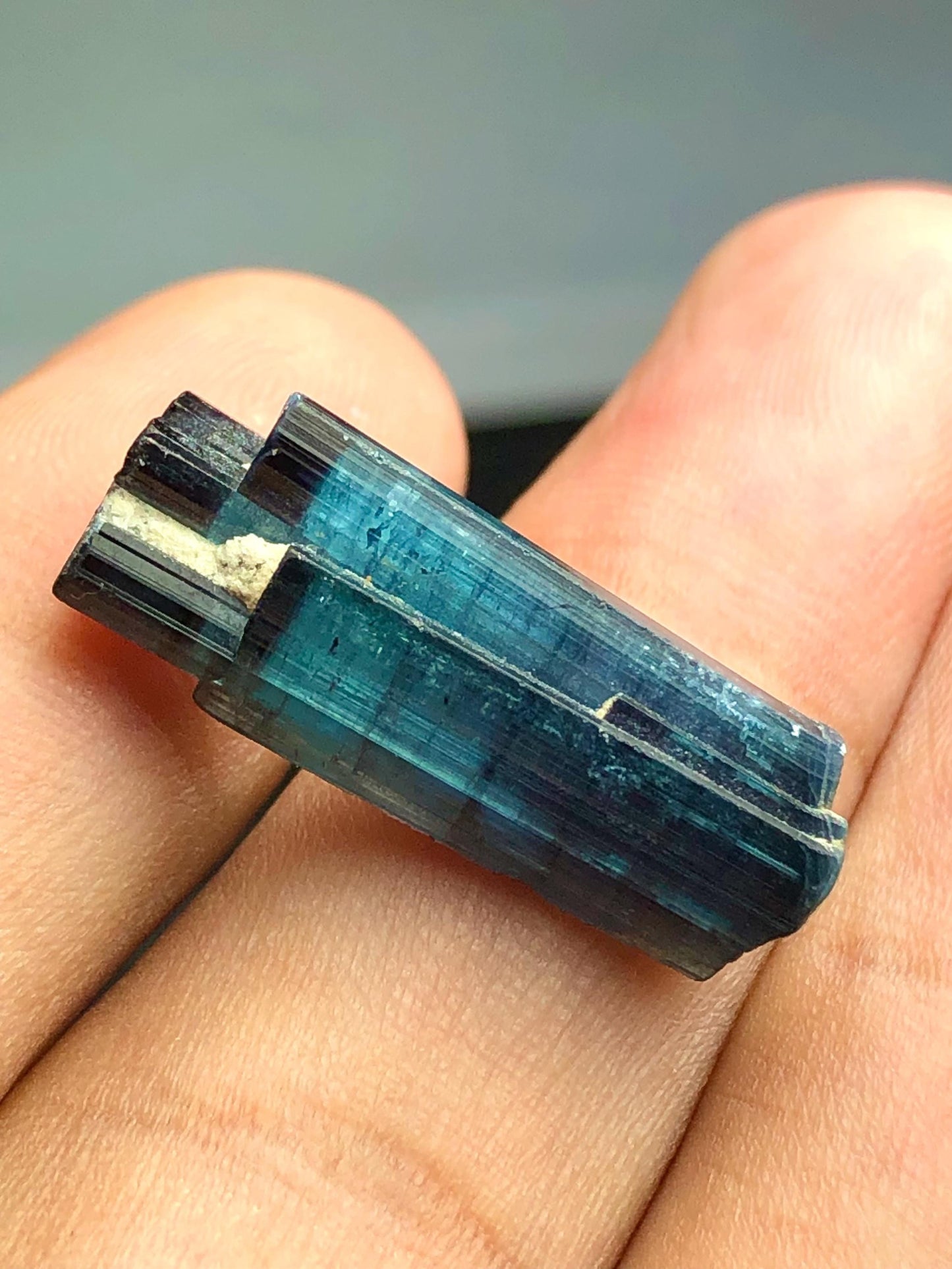 14.50 ct ink blue tourmaline crystal 25mm long