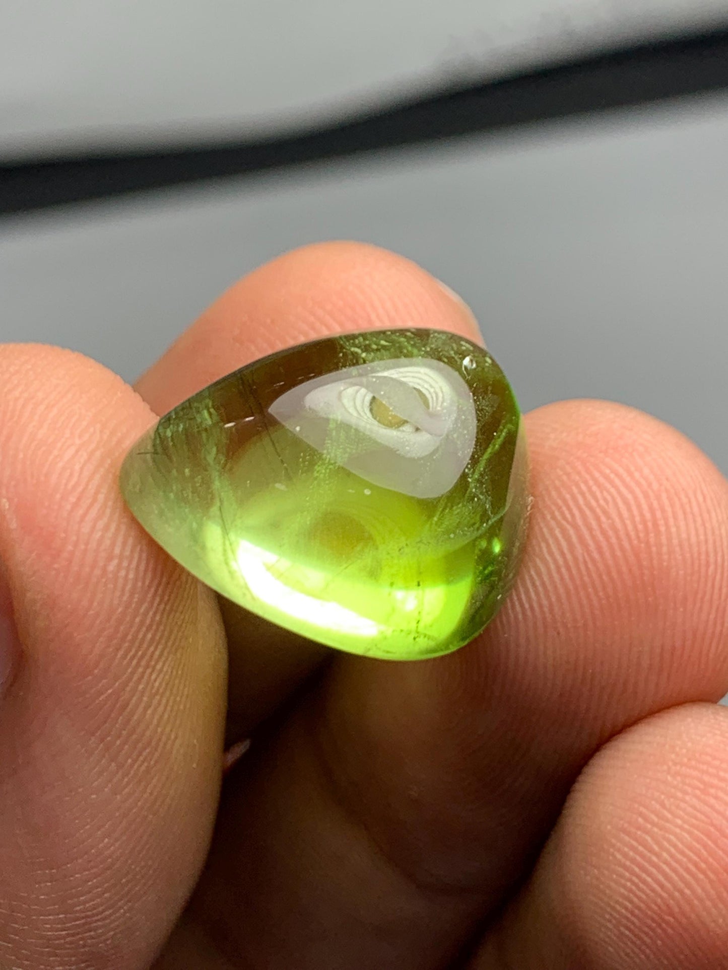 18 ct peridot cabochon 18*15*9mm