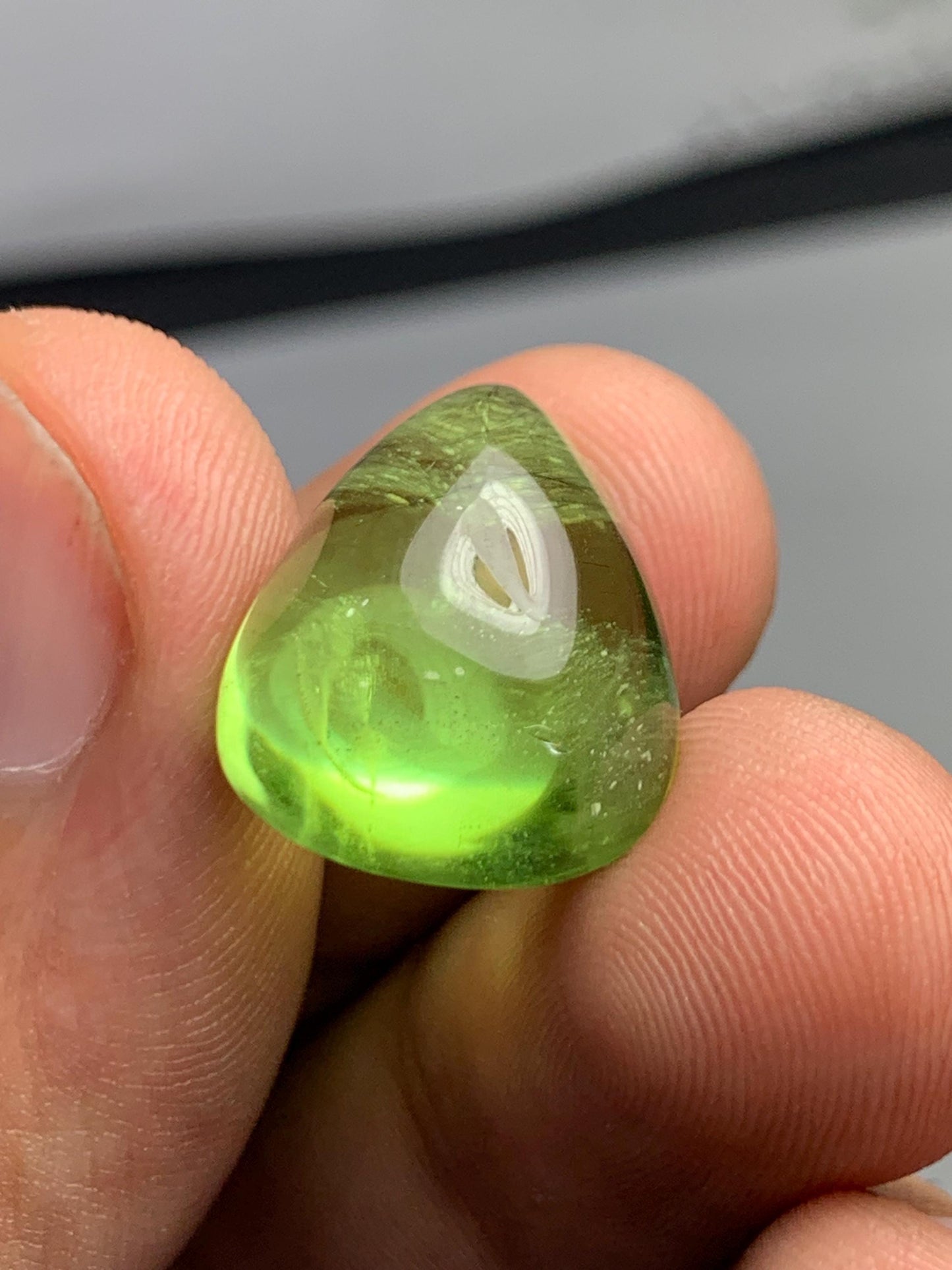 18 ct peridot cabochon 18*15*9mm