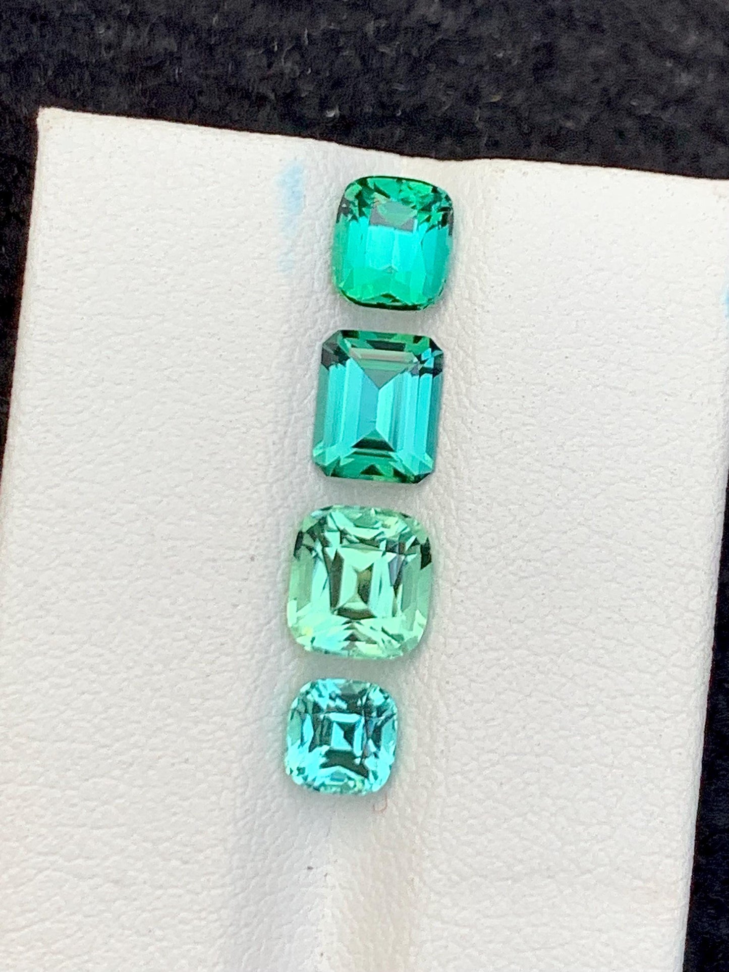 4.60 ct clean neon bluish green and mint green tourmaline lot