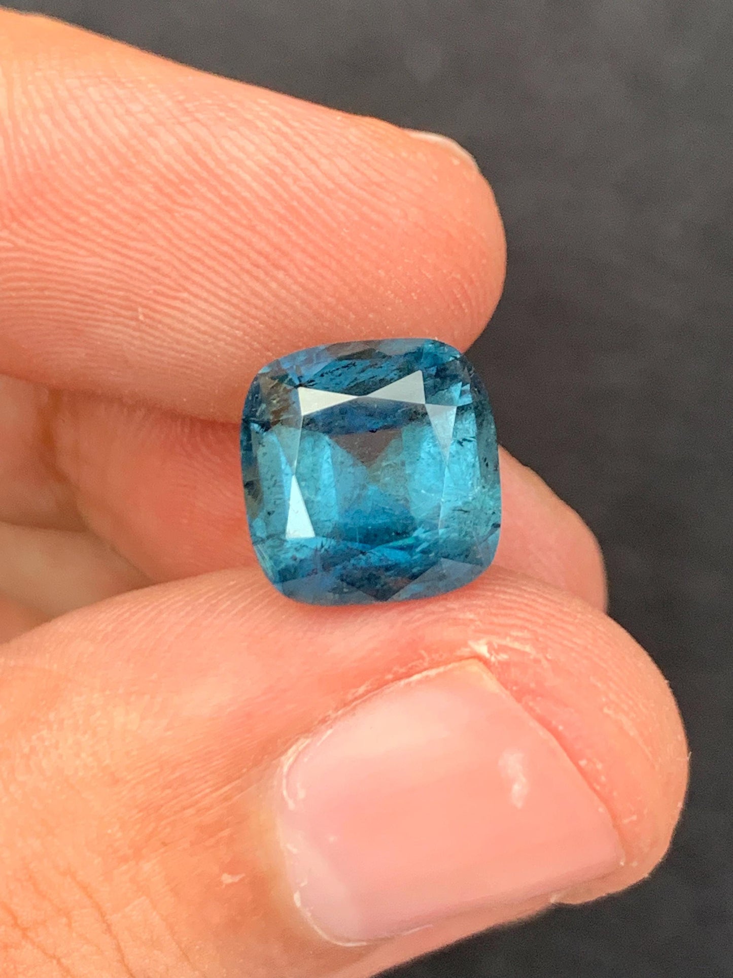 4.70 ct blue tourmaline 10*10*7mm