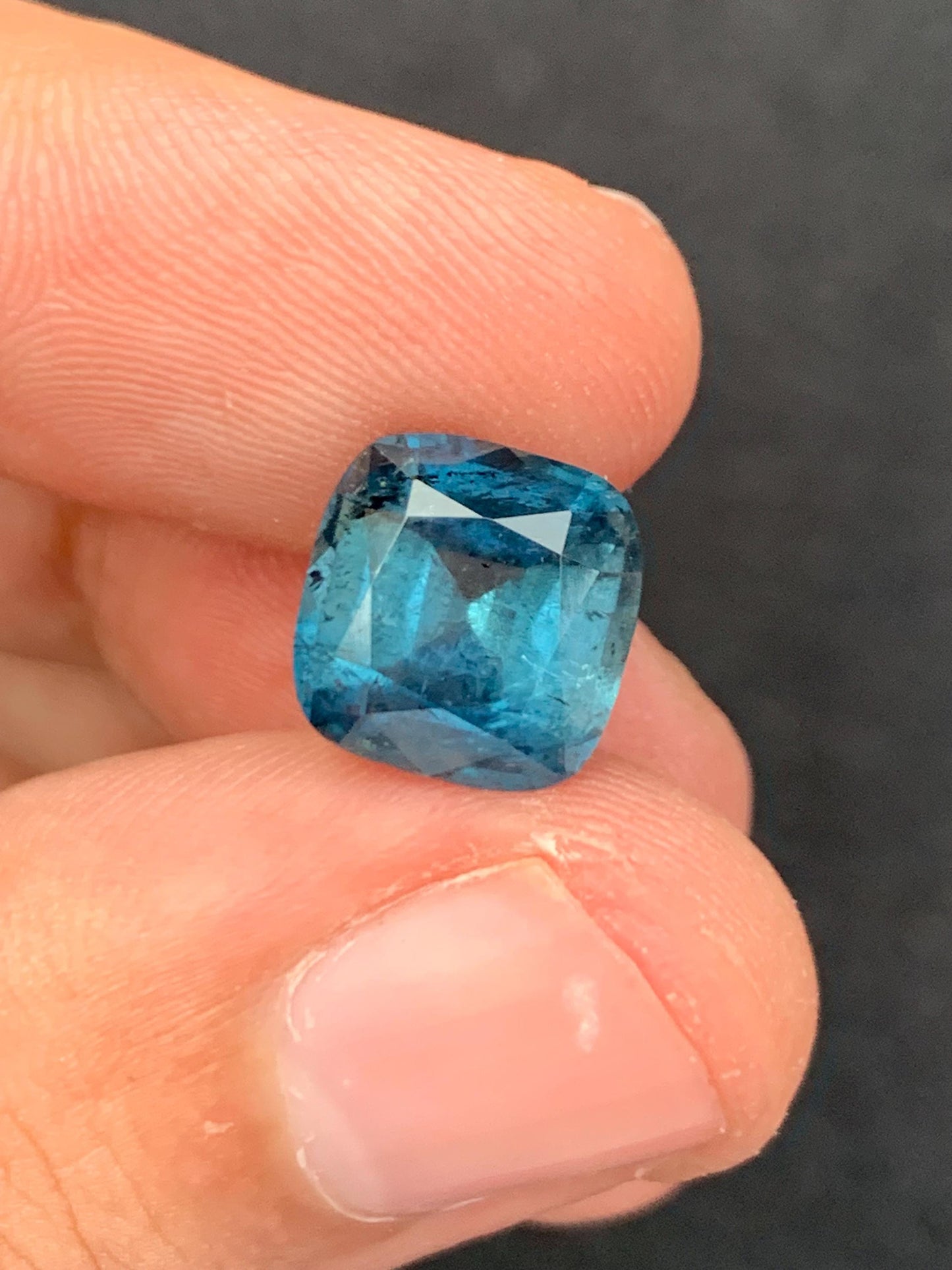 4.70 ct blue tourmaline 10*10*7mm