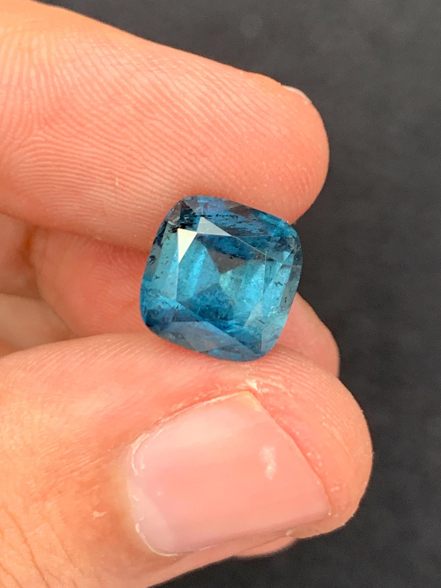 4.70 ct blue tourmaline 10*10*7mm