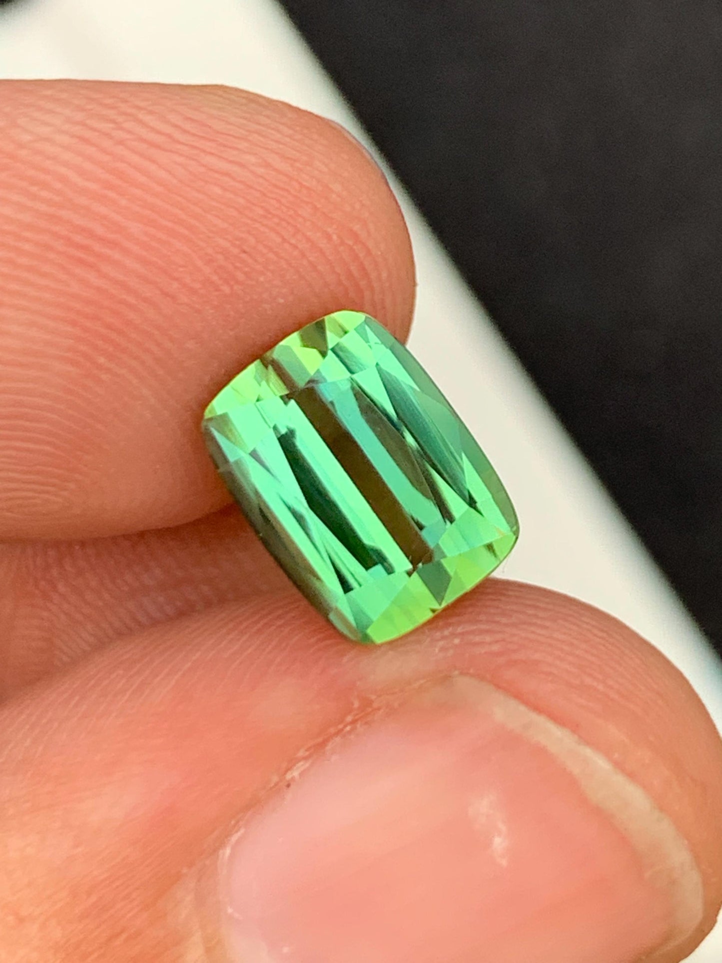 3.55 ct loop clean green tourmaline 9.5*7*6mm