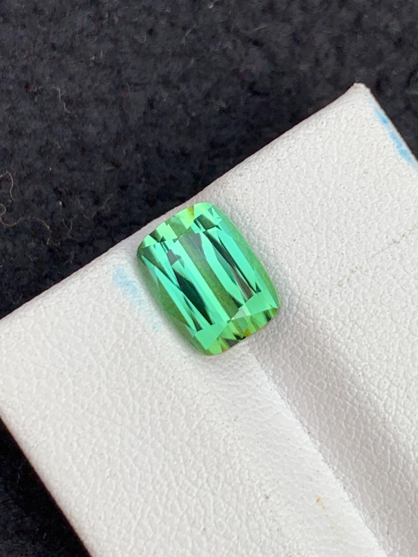 3.55 ct loop clean green tourmaline 9.5*7*6mm