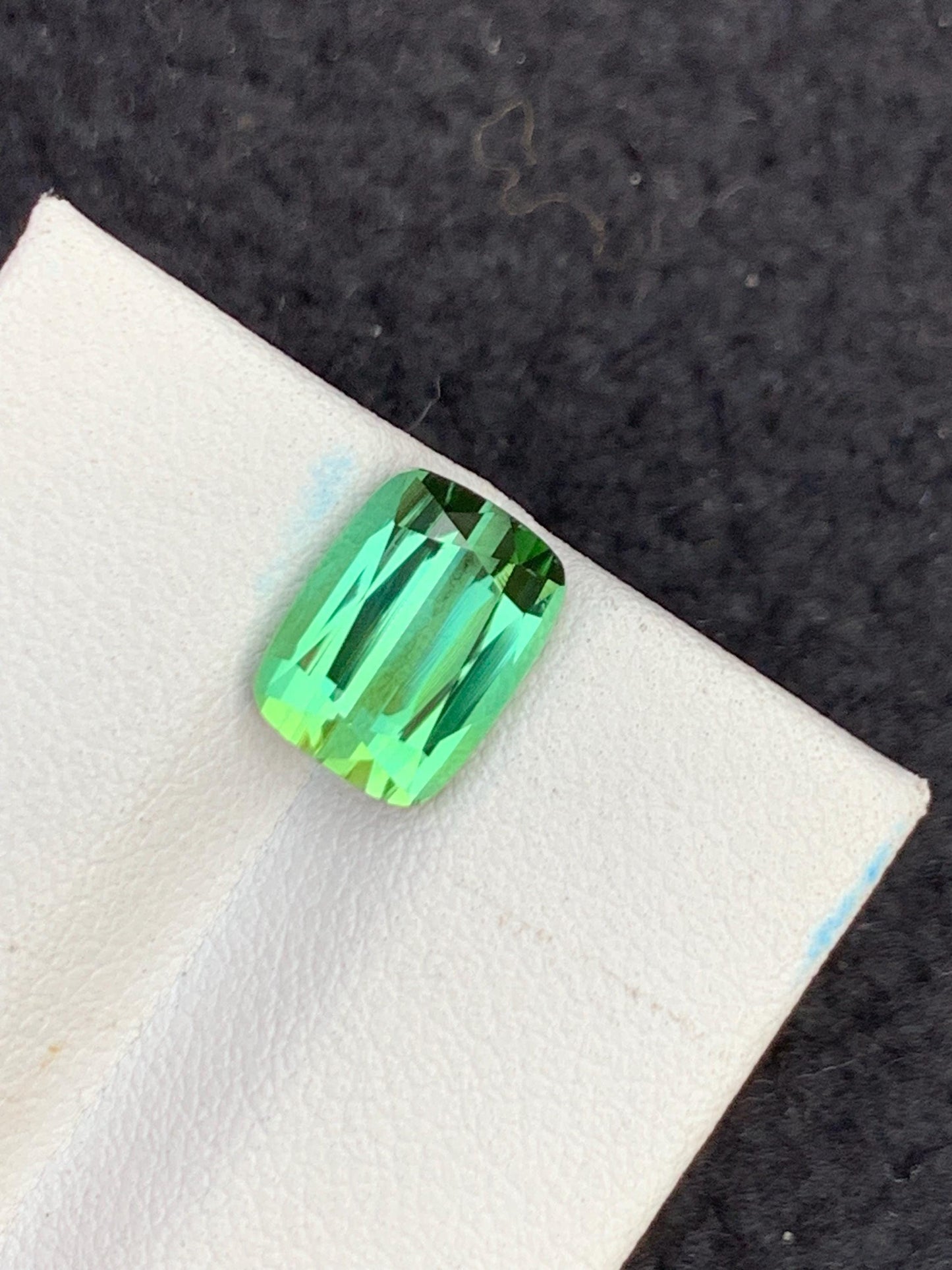 3.55 ct loop clean green tourmaline 9.5*7*6mm