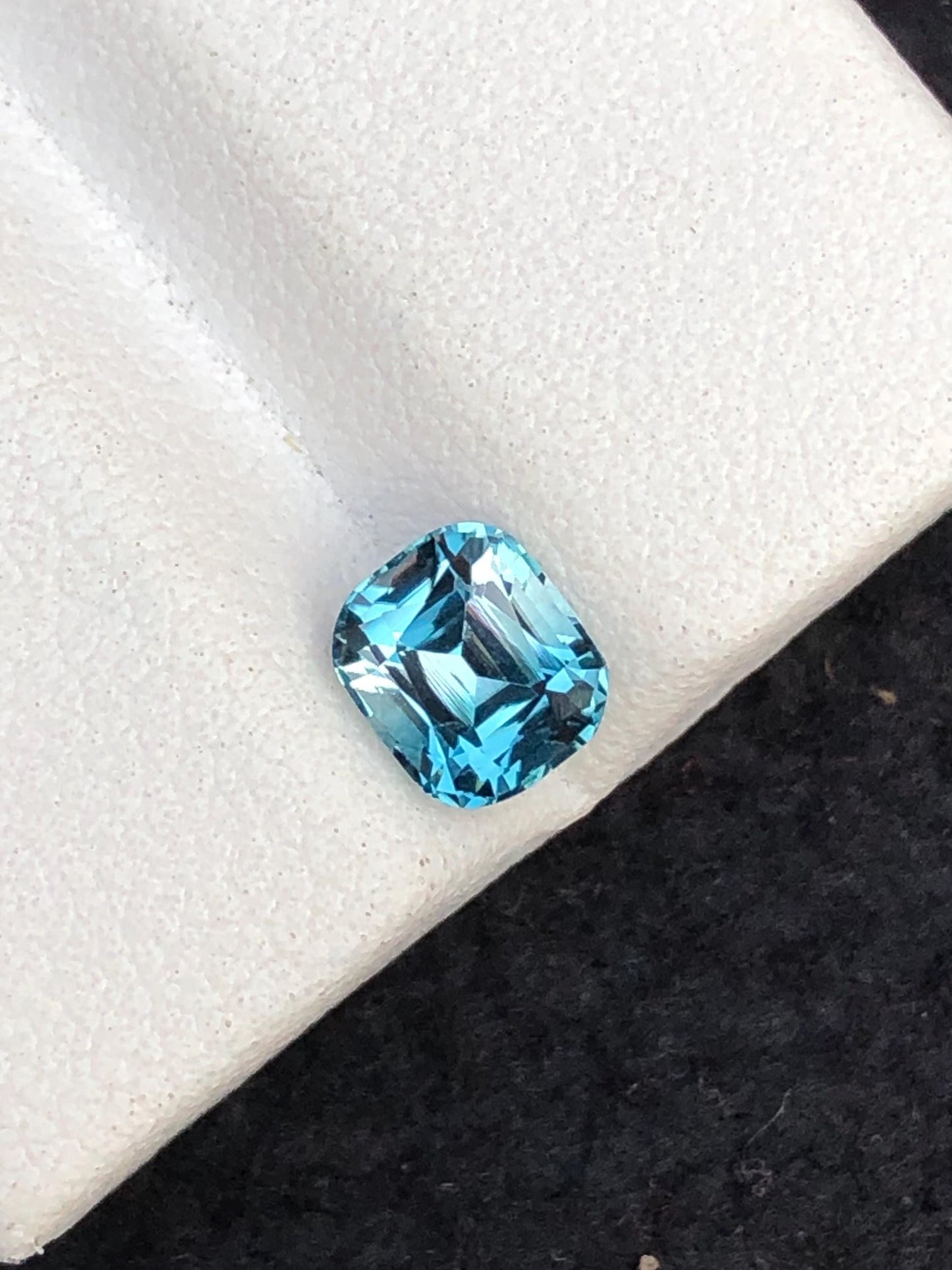 1.10 ct unique neon blue tourmaline 6*5*4.5mm