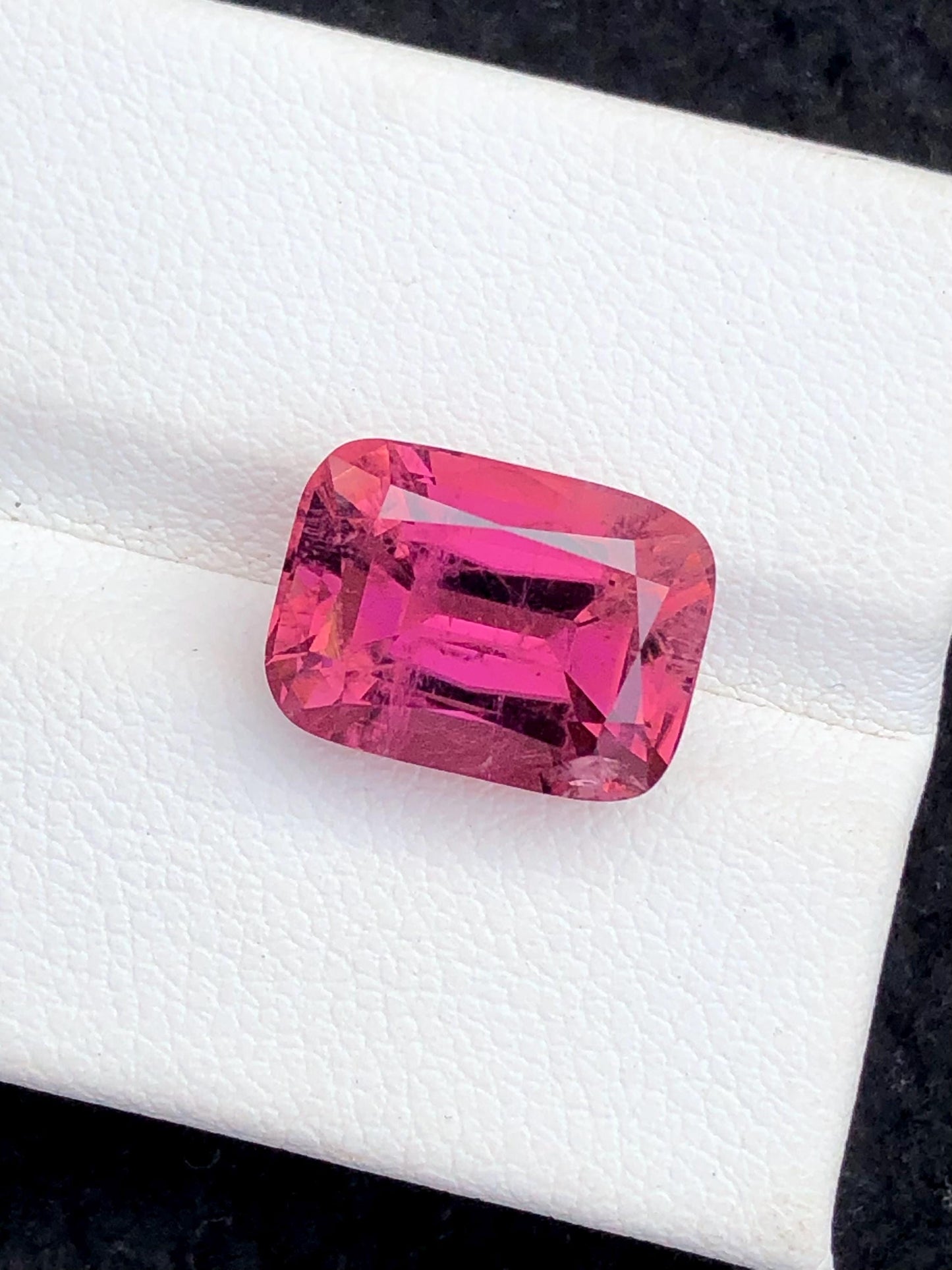 7.20 ct hot pink tourmaline faceted 13*9*8mm