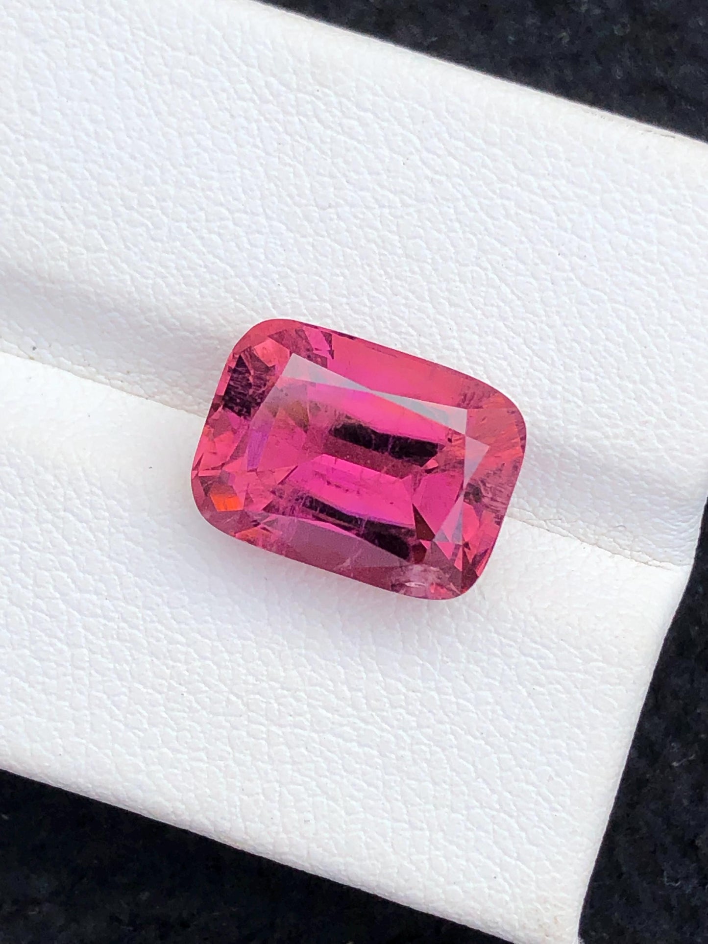 7.20 ct hot pink tourmaline faceted 13*9*8mm