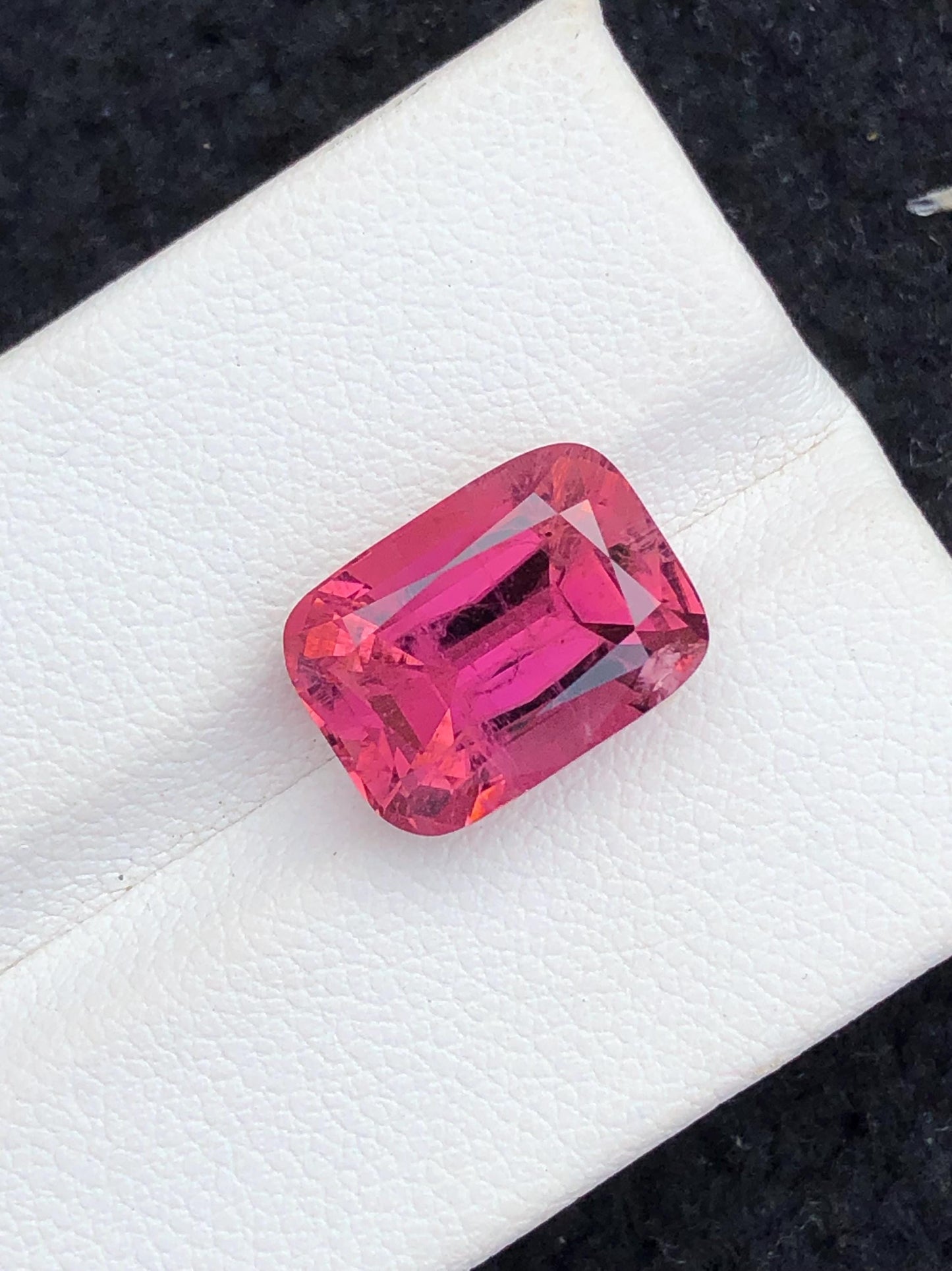 7.20 ct hot pink tourmaline faceted 13*9*8mm