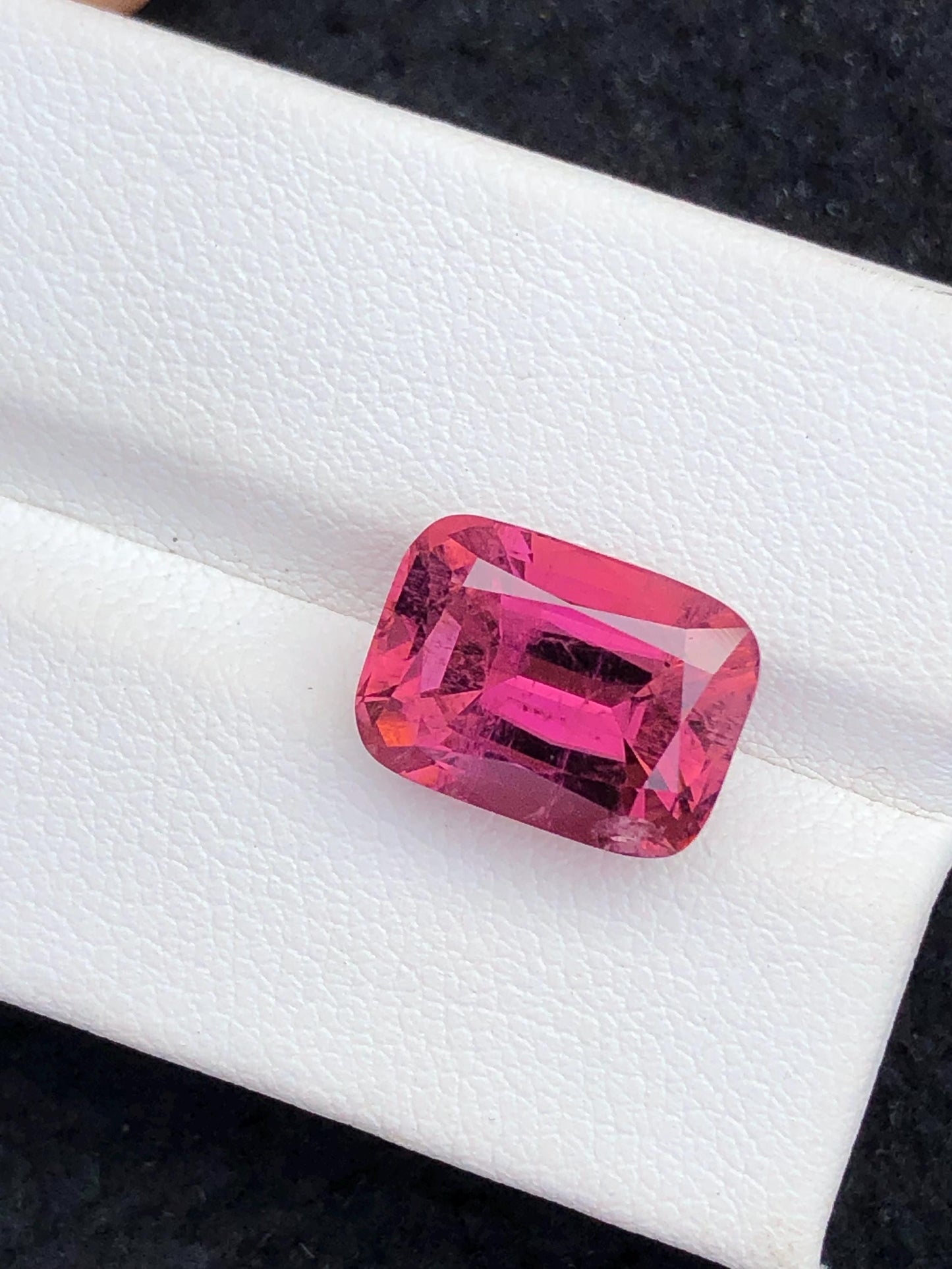 7.20 ct hot pink tourmaline faceted 13*9*8mm