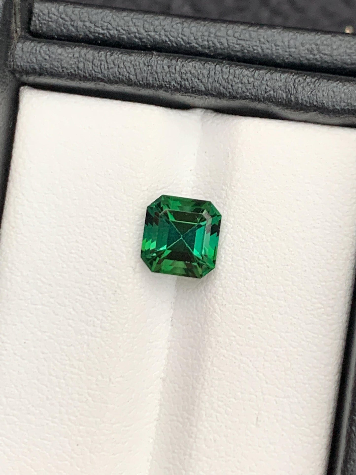 2 ct green tourmaline faceted 7*7*6mm