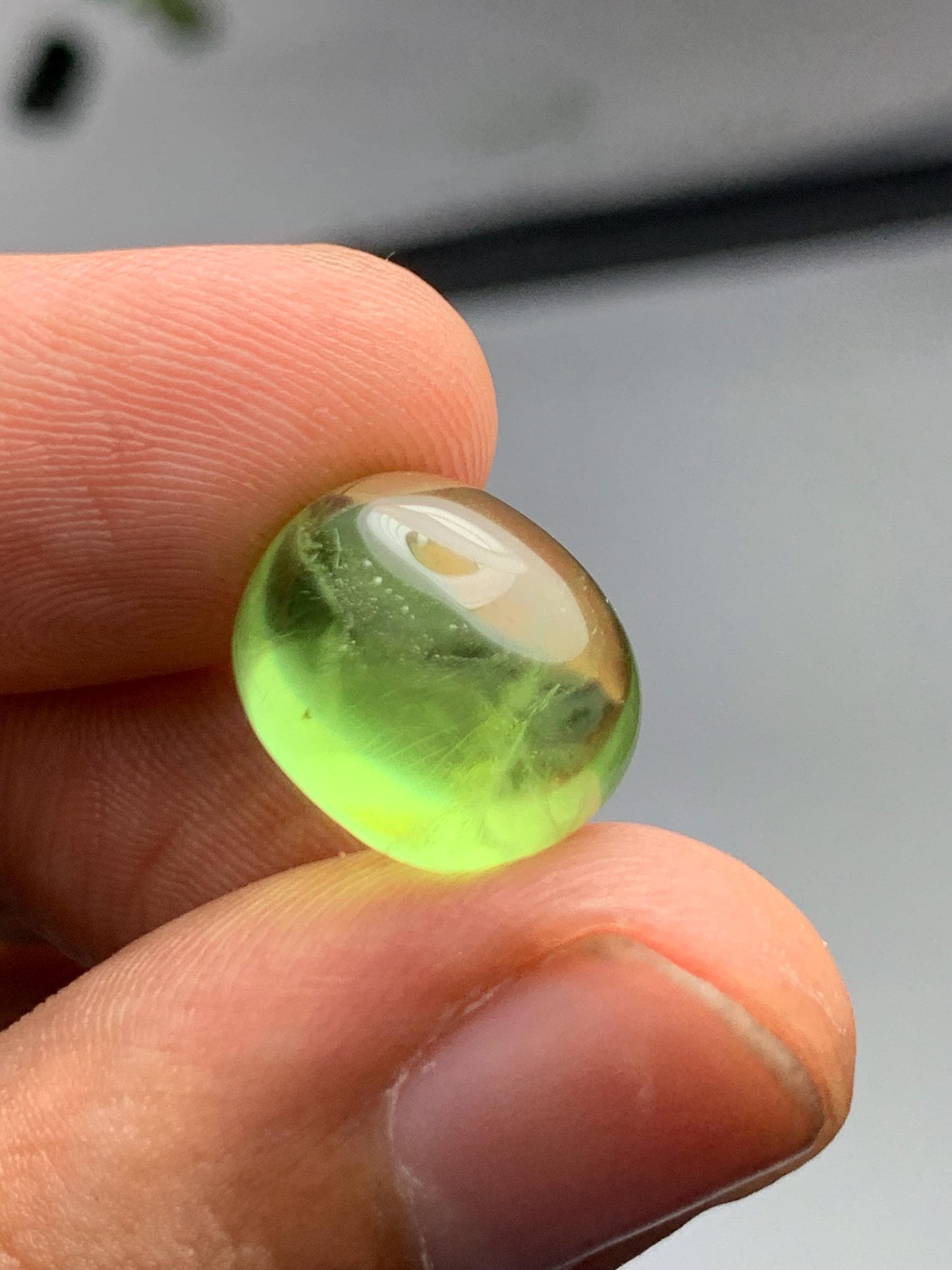 13.80 ct peridot cabochon 14*12*9mm