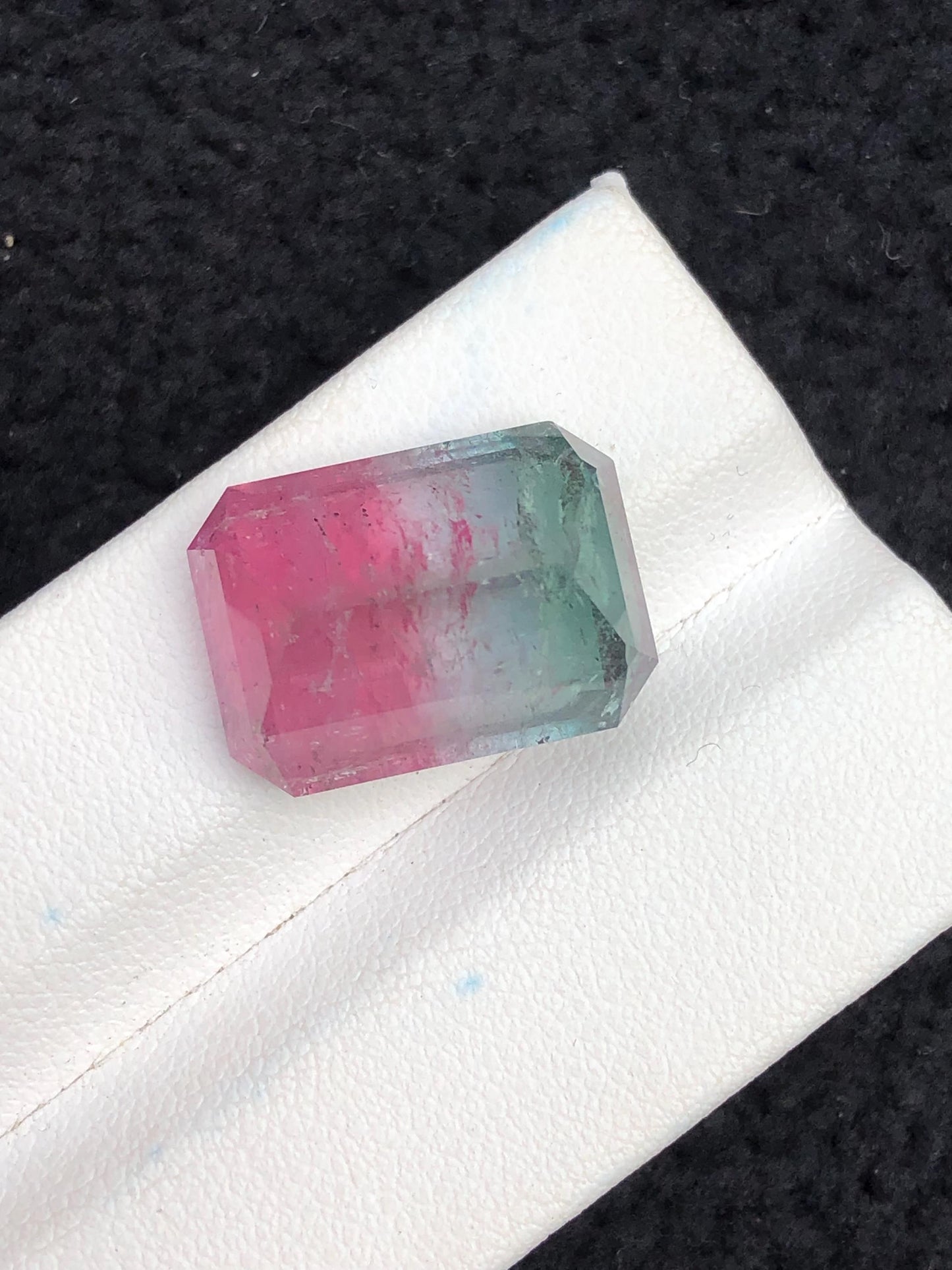 17.50 ct bi colour tourmaline 17*13*10mm