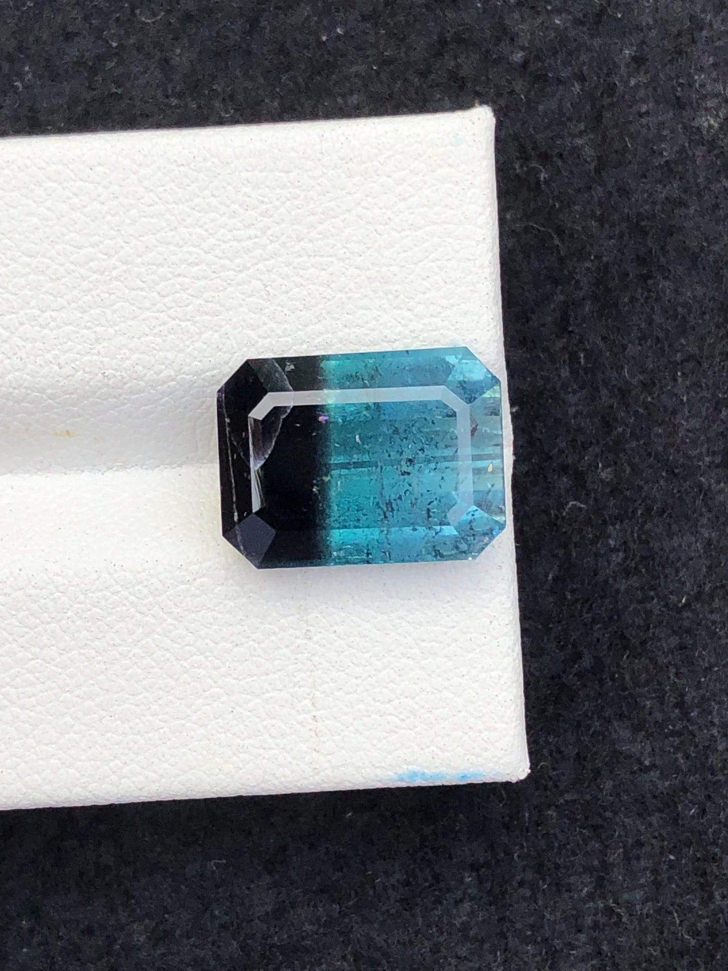 9.20 ct bi colour tourmaline 14*10*7mm