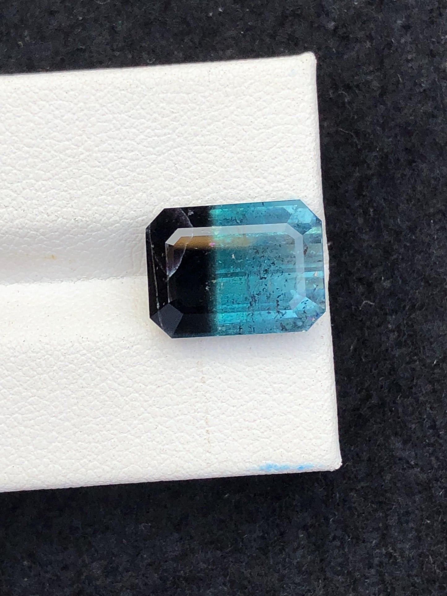 9.20 ct bi colour tourmaline 14*10*7mm