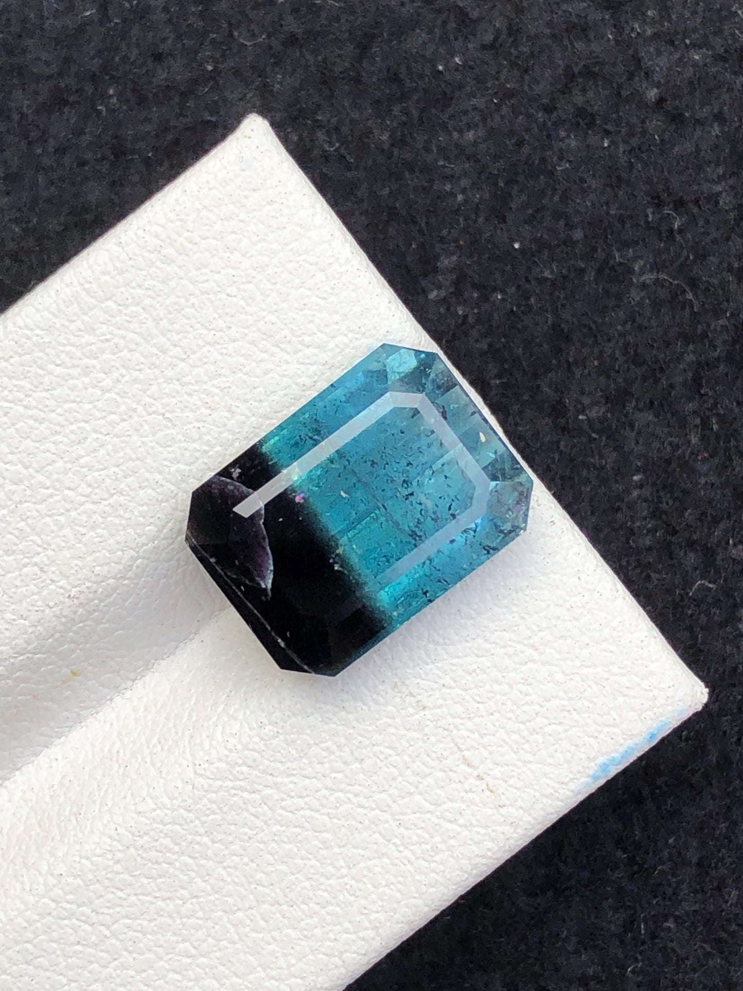 9.20 ct bi colour tourmaline 14*10*7mm