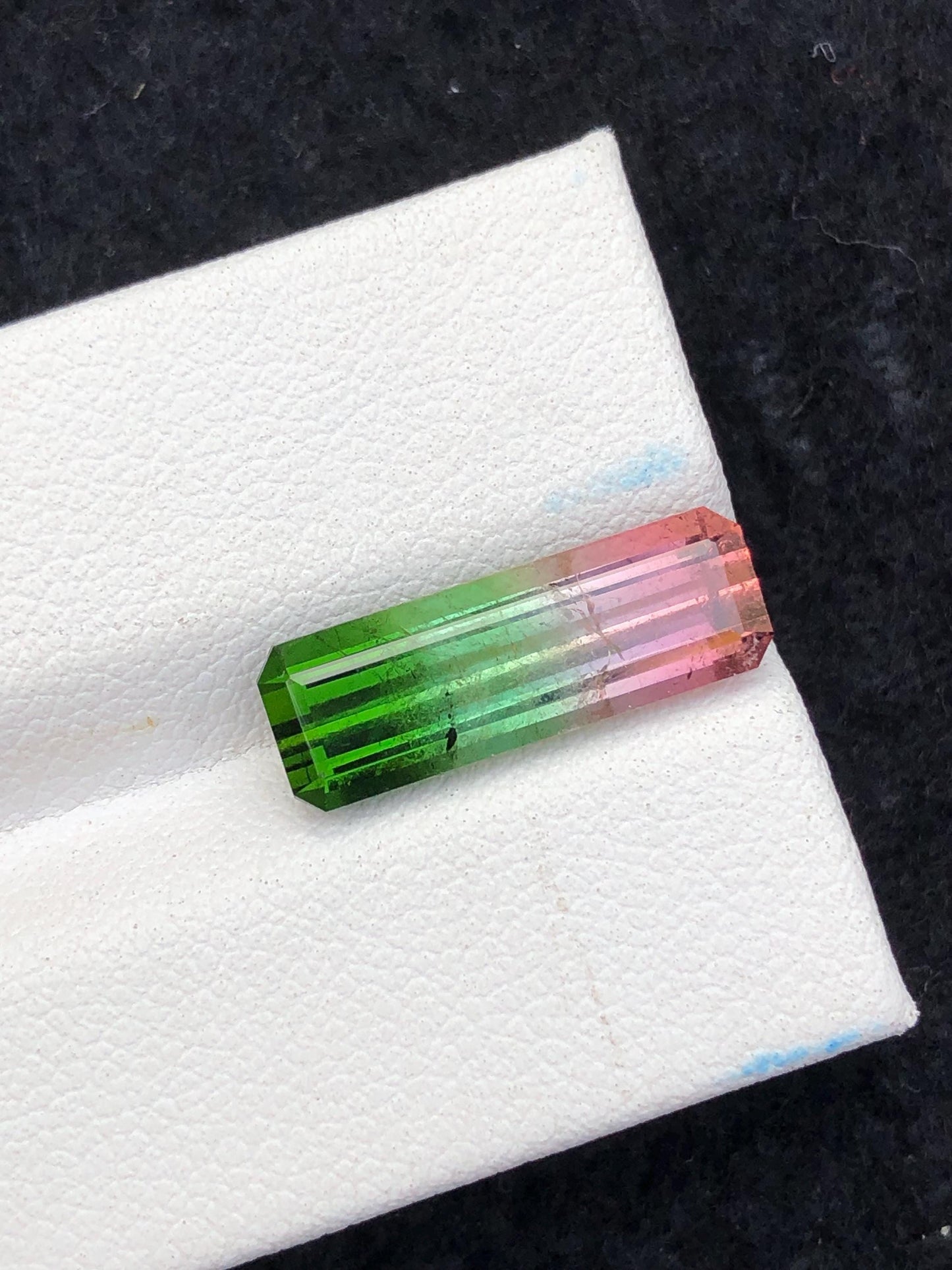 5.70 ct bi colour tourmaline faceted 17*6*5mm