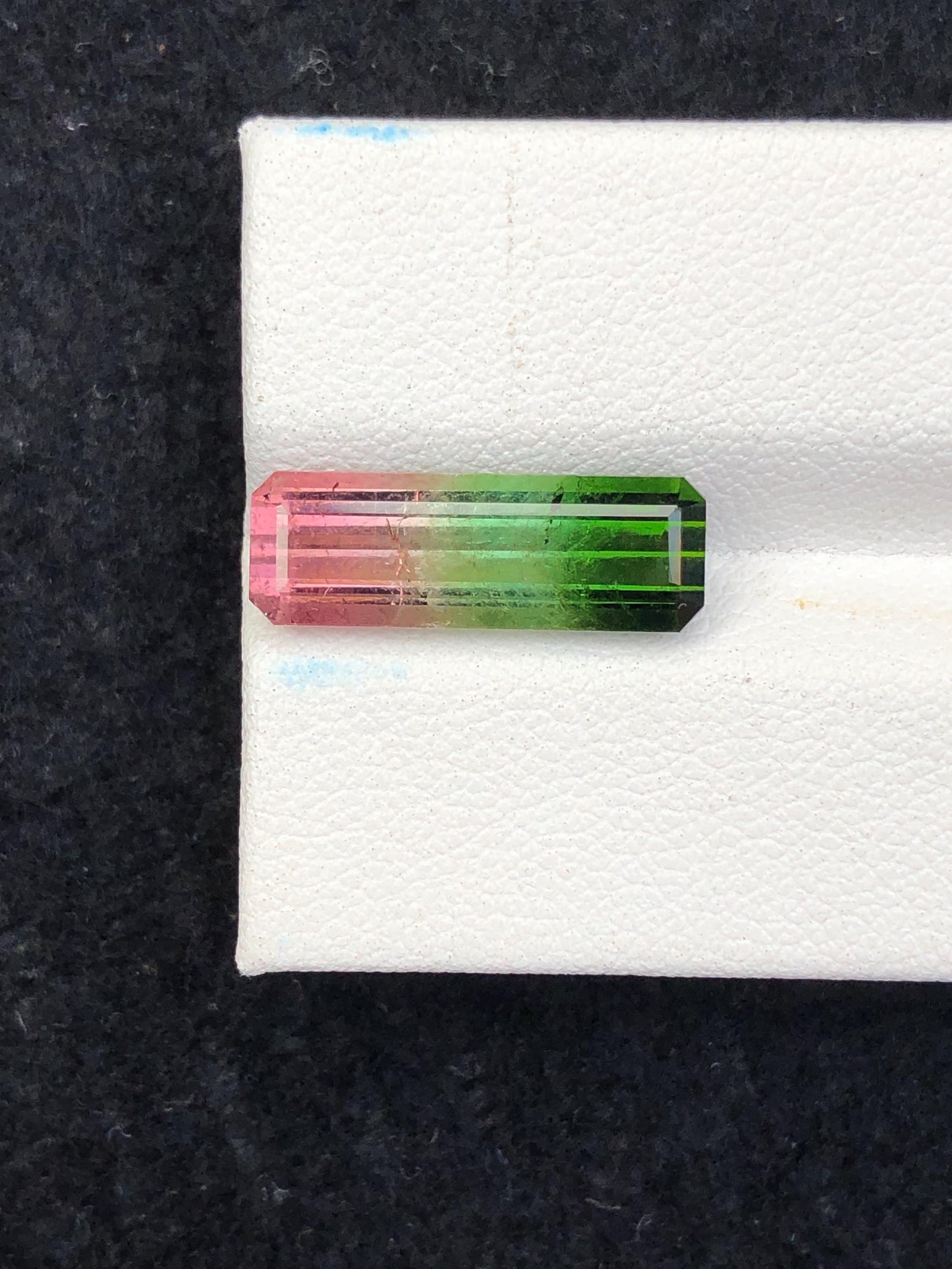 5.70 ct bi colour tourmaline faceted 17*6*5mm