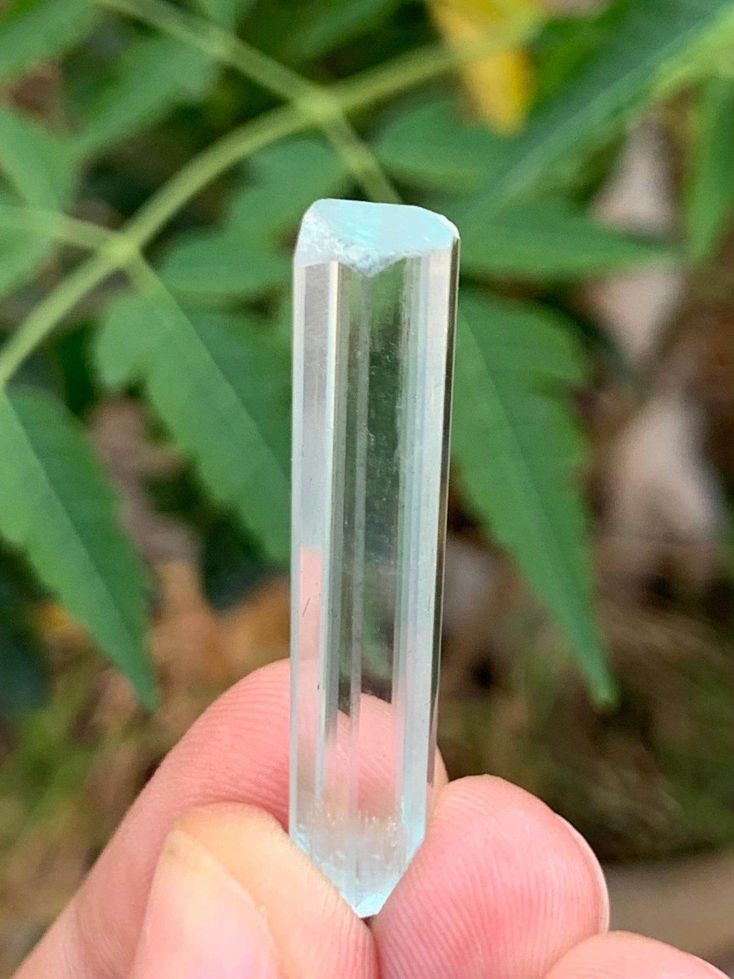 21.50 ct aquamarine crystal 39*7*7mm