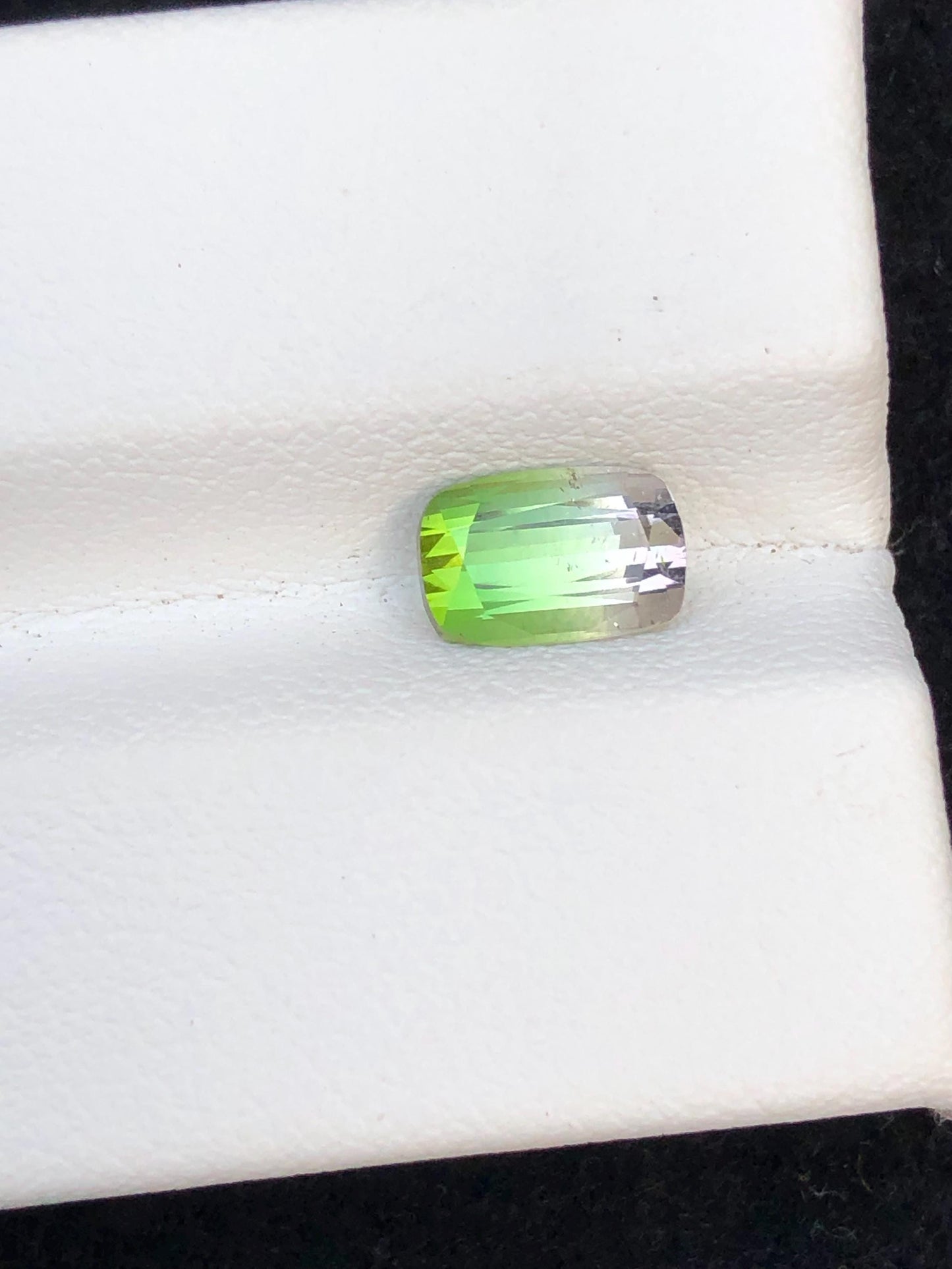 1.40 ct bi colour tourmaline faceted 8*5*4mm