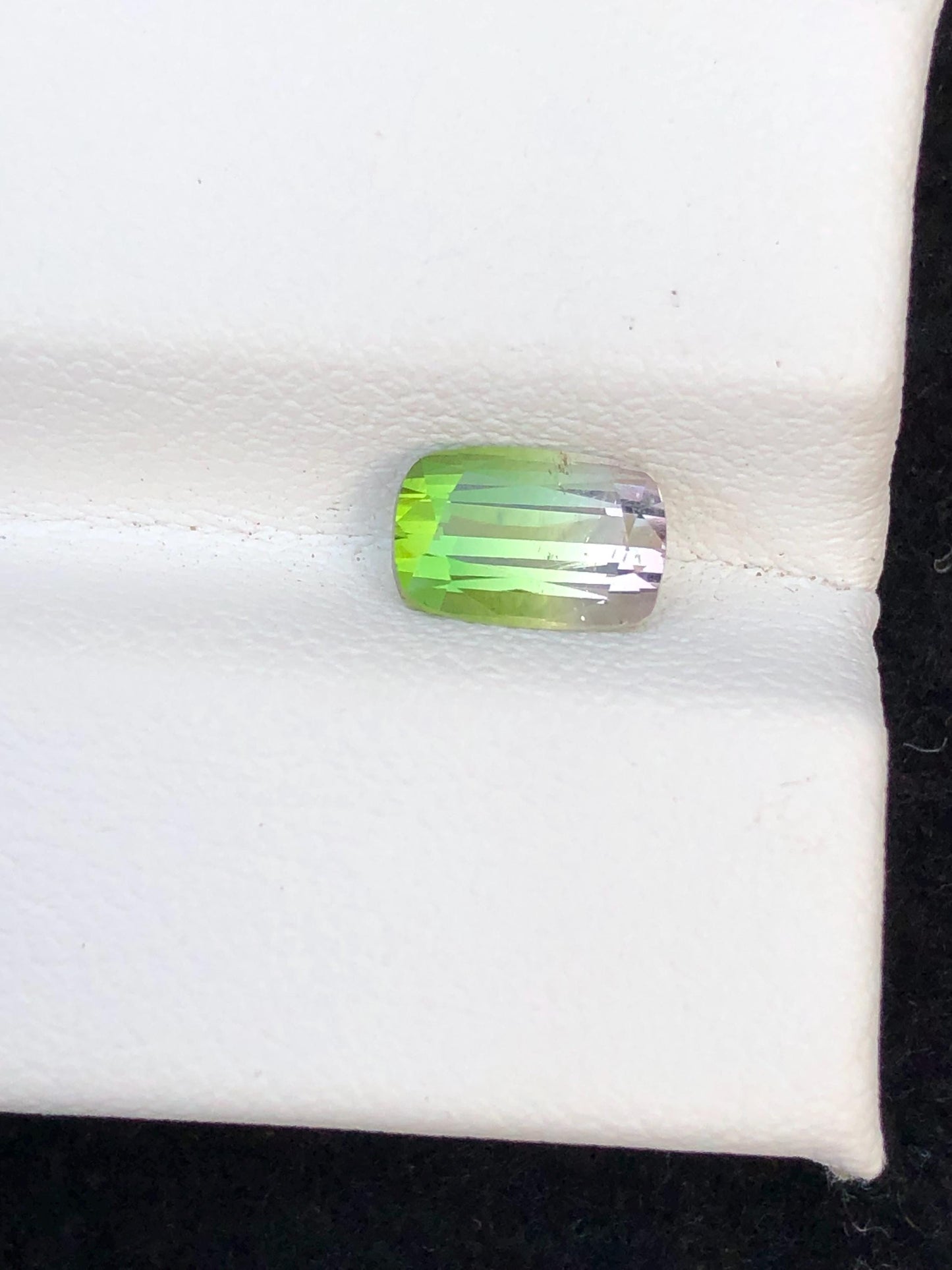 1.40 ct bi colour tourmaline faceted 8*5*4mm