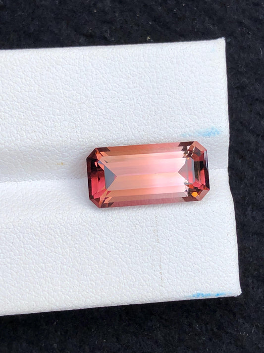 5.70 ct faceted bi colour tourmaline