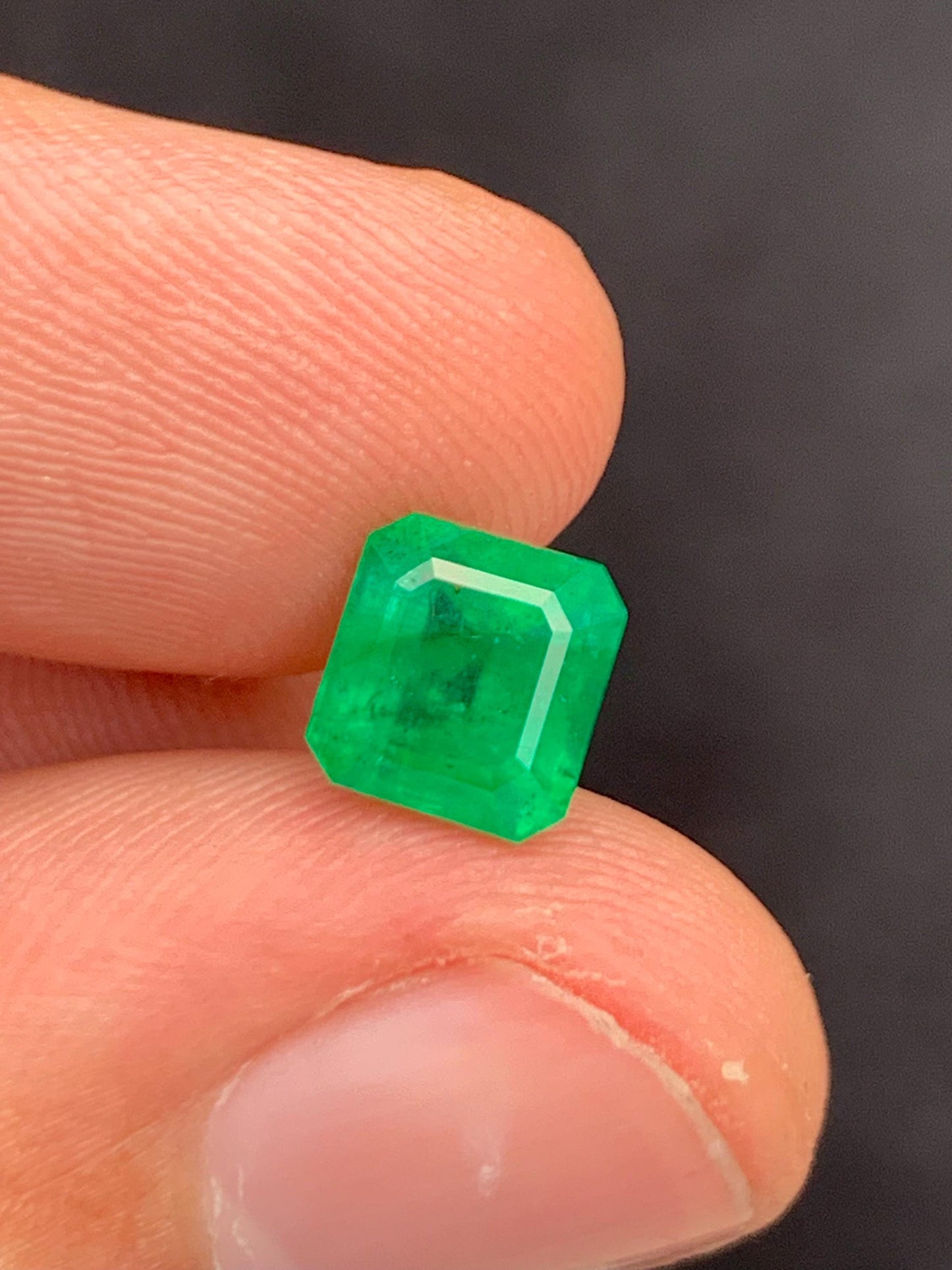 1.95 ct faceted emerald origin swat