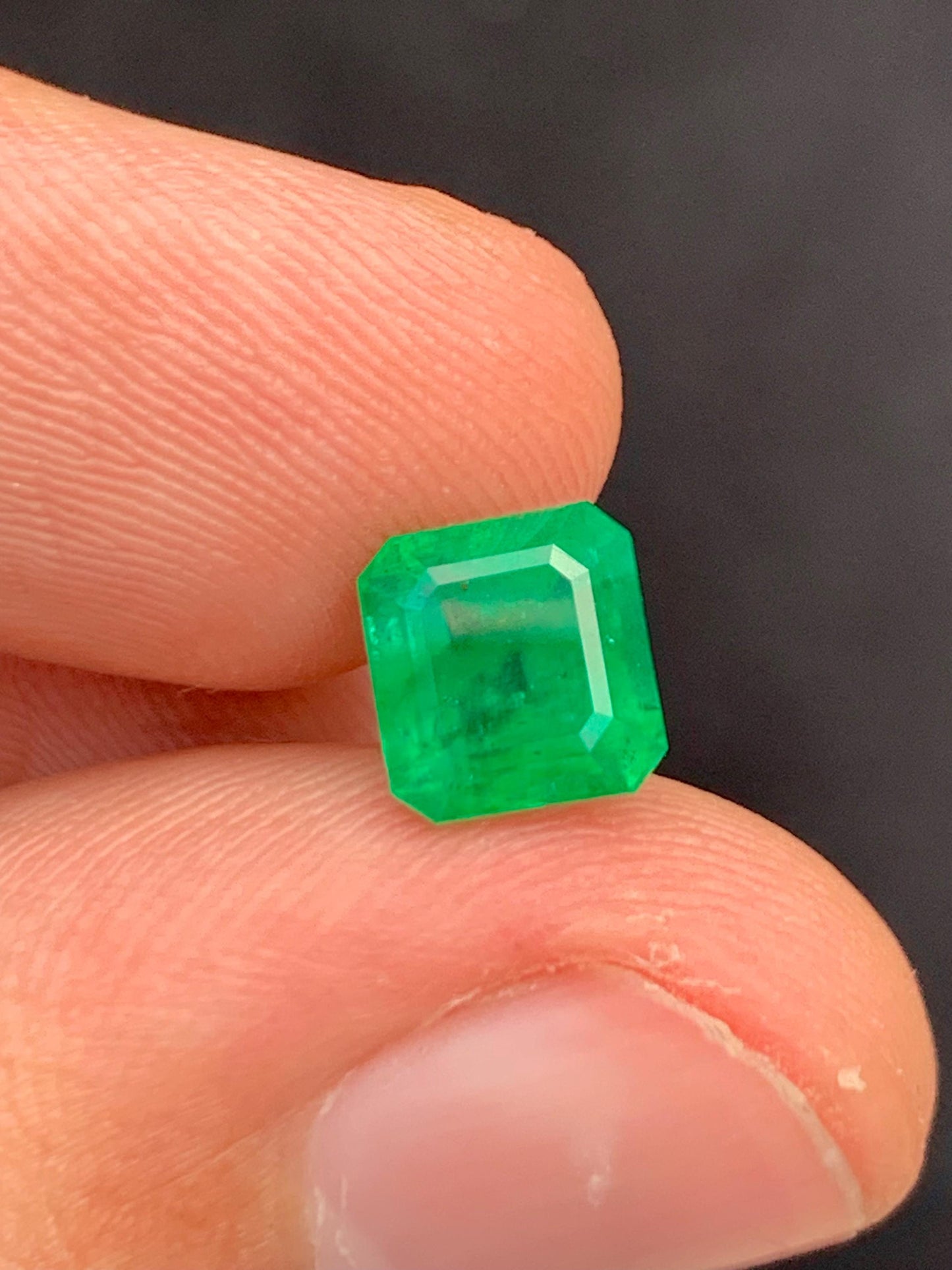 1.95 ct faceted emerald origin swat