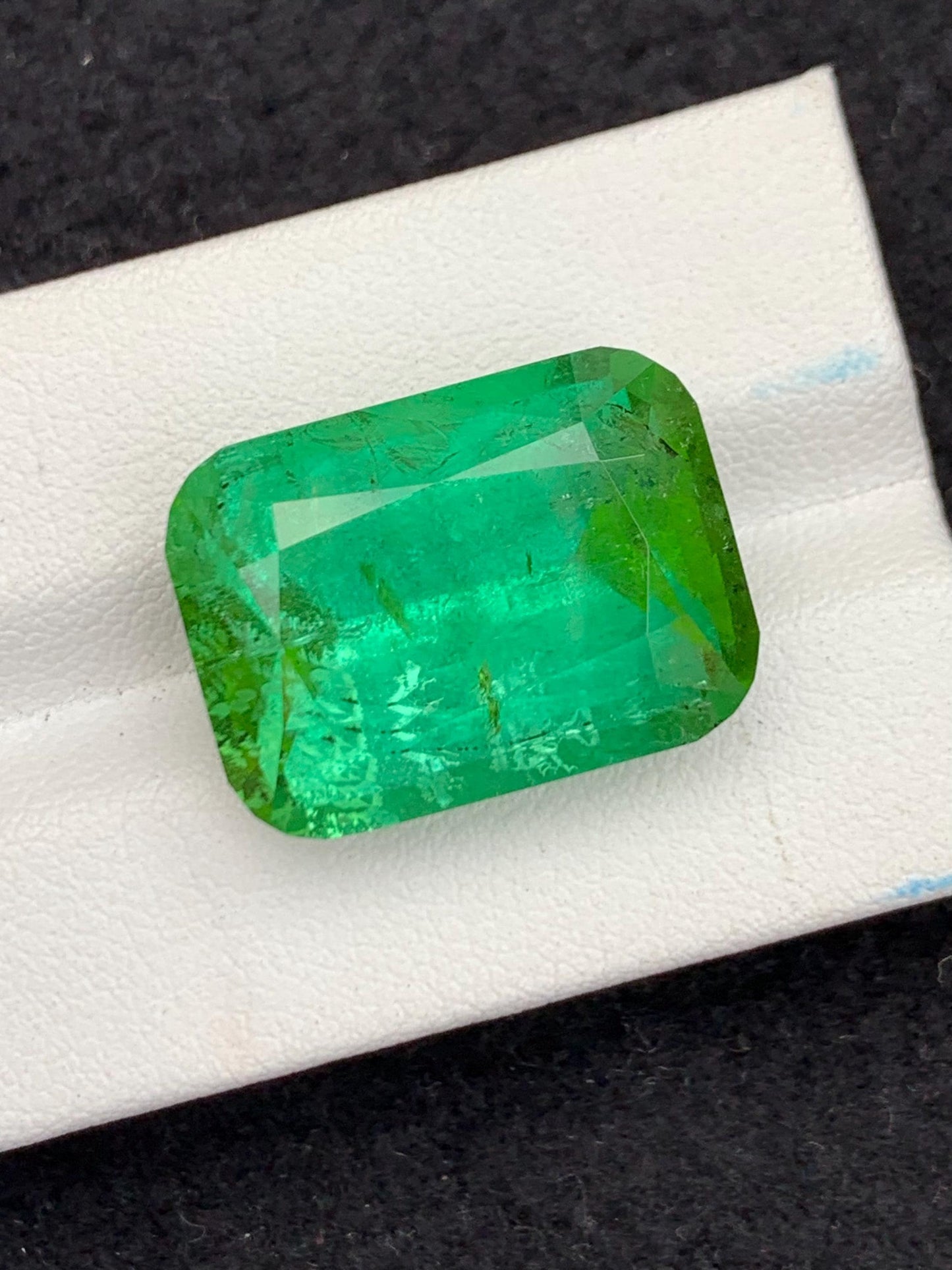 29.50 ct faceted mint green tourmaline 20.5*15*11.5mm