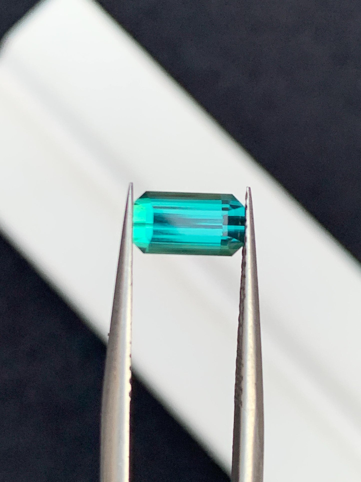 1 ct faceted neon blue tourmaline 8*4*3.5mm