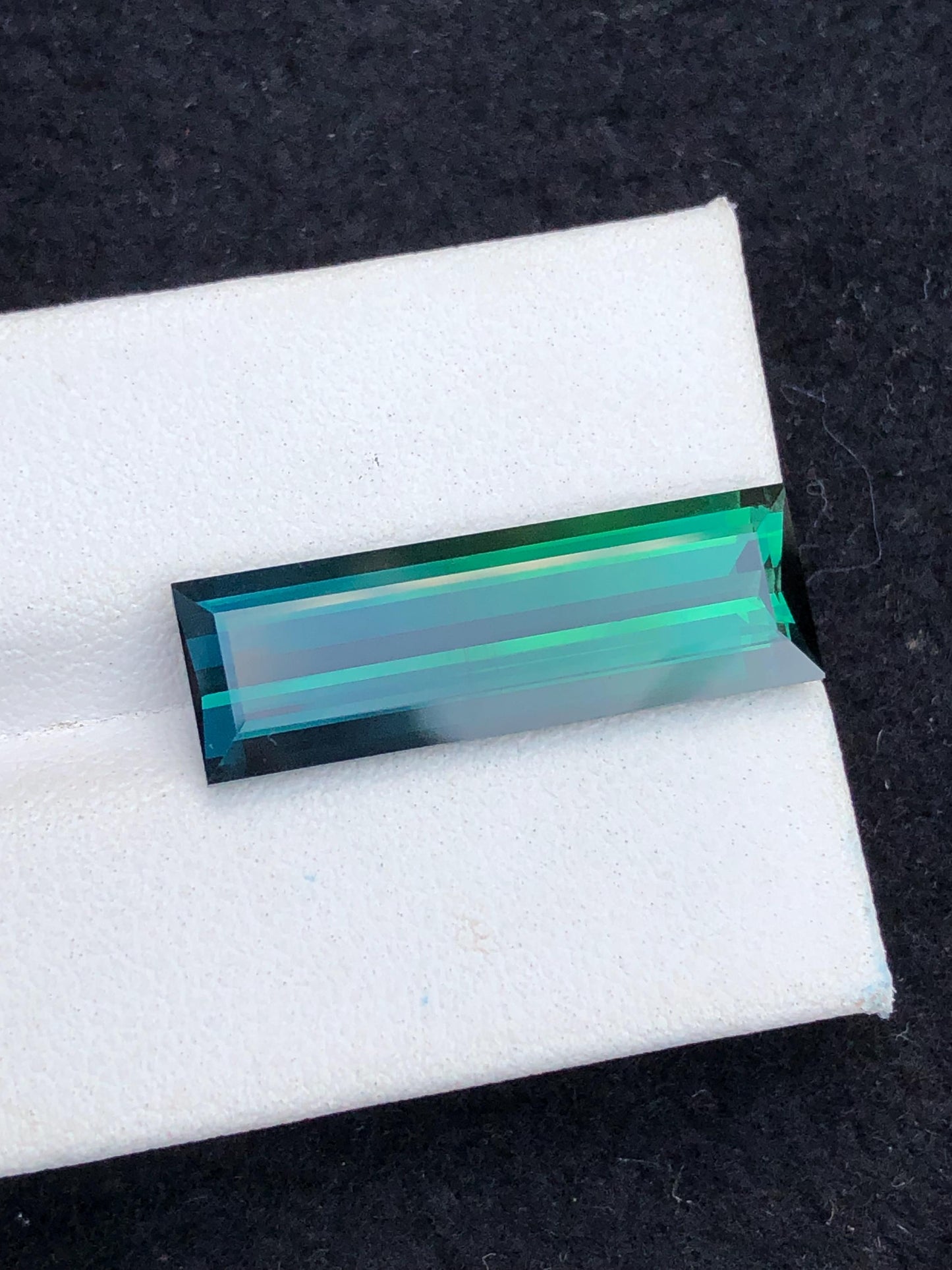 10 ct faceted blue green bi colour tourmaline 24*8*5mm