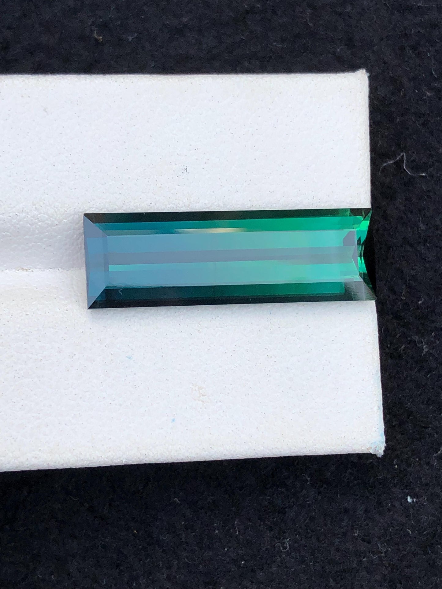 10 ct faceted blue green bi colour tourmaline 24*8*5mm