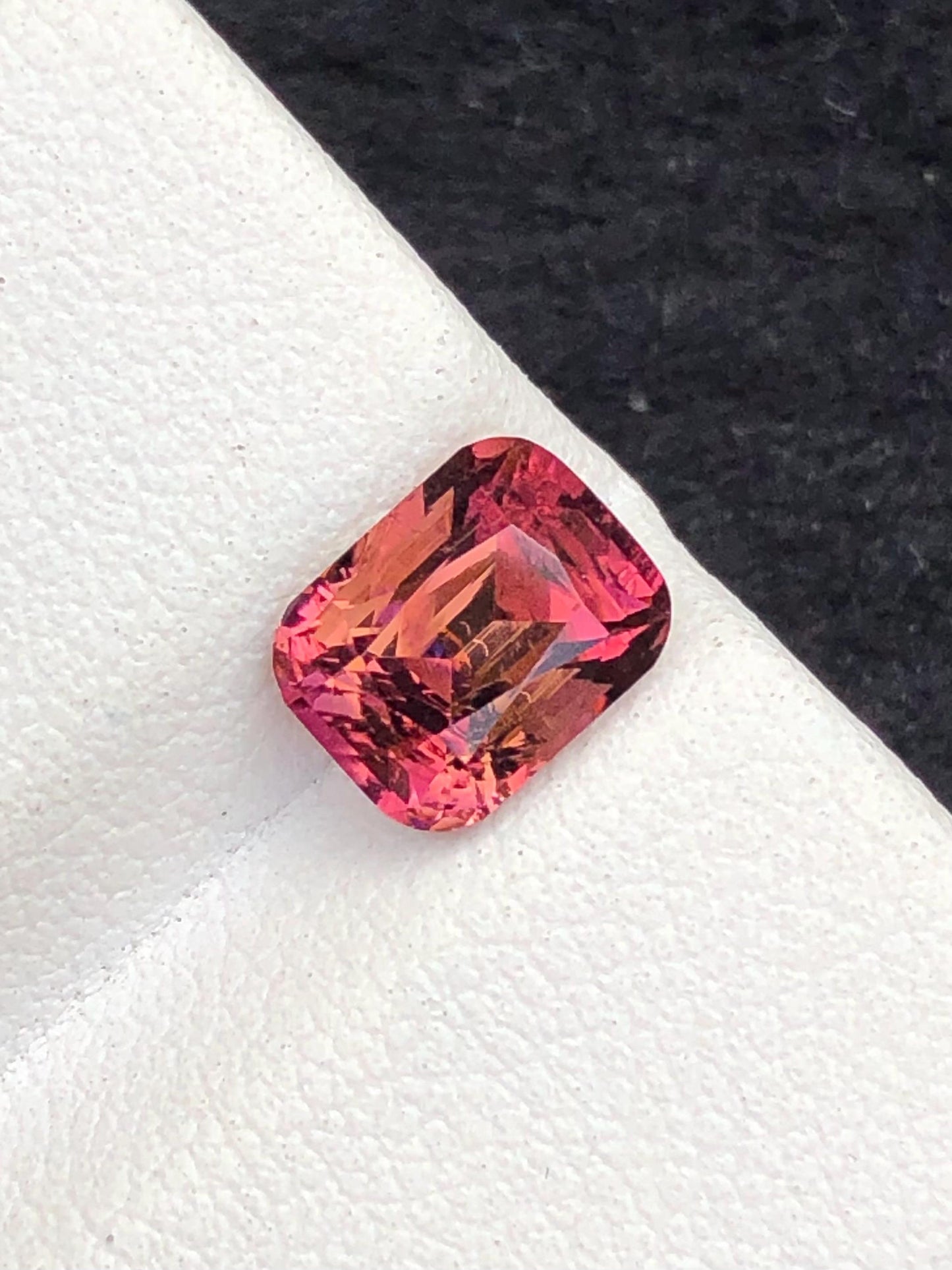 1.50 ct faceted pink tourmaline dimension:7*6*5mm