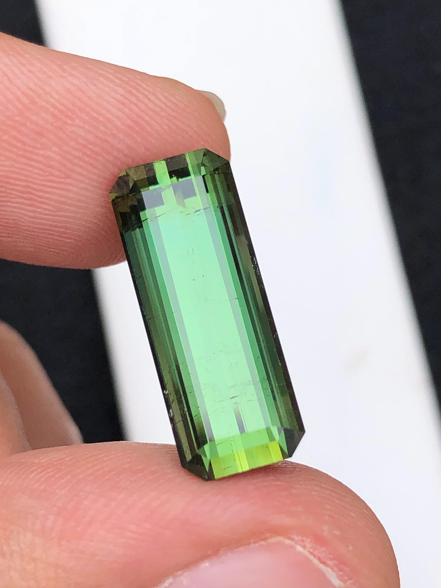 10.40 ct faceted green tourmaline dimension:20*8*7mm