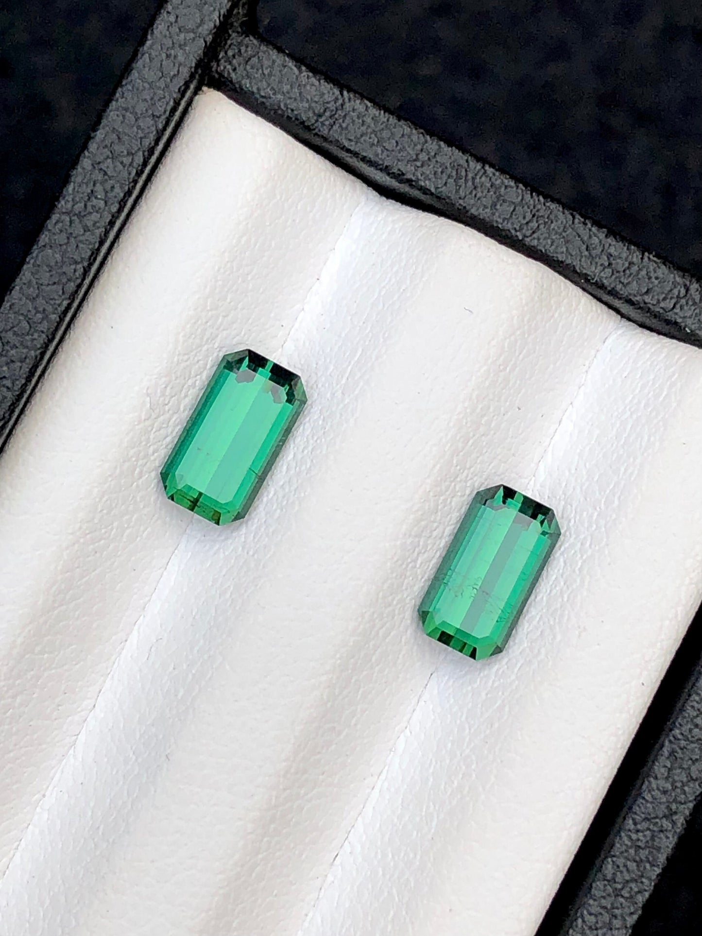 Emerald green tourmaline pair 2.40 carats natural