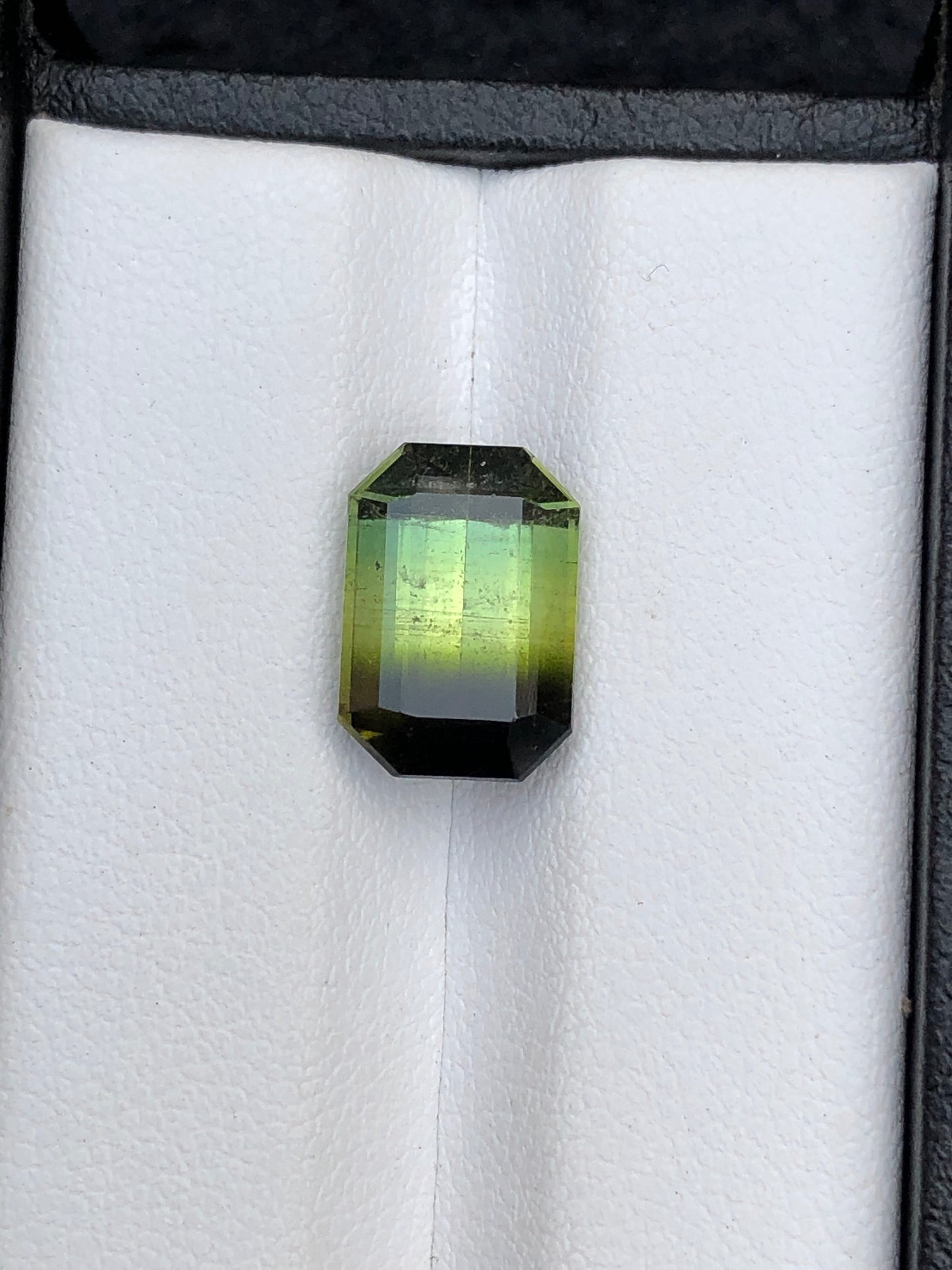 Bi colour tourmaline 5 carat natural