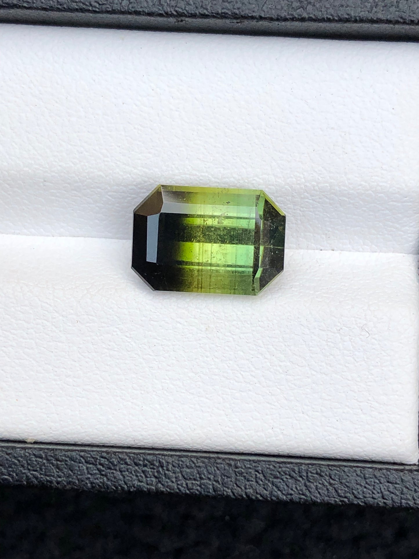 Bi colour tourmaline 5 carat natural