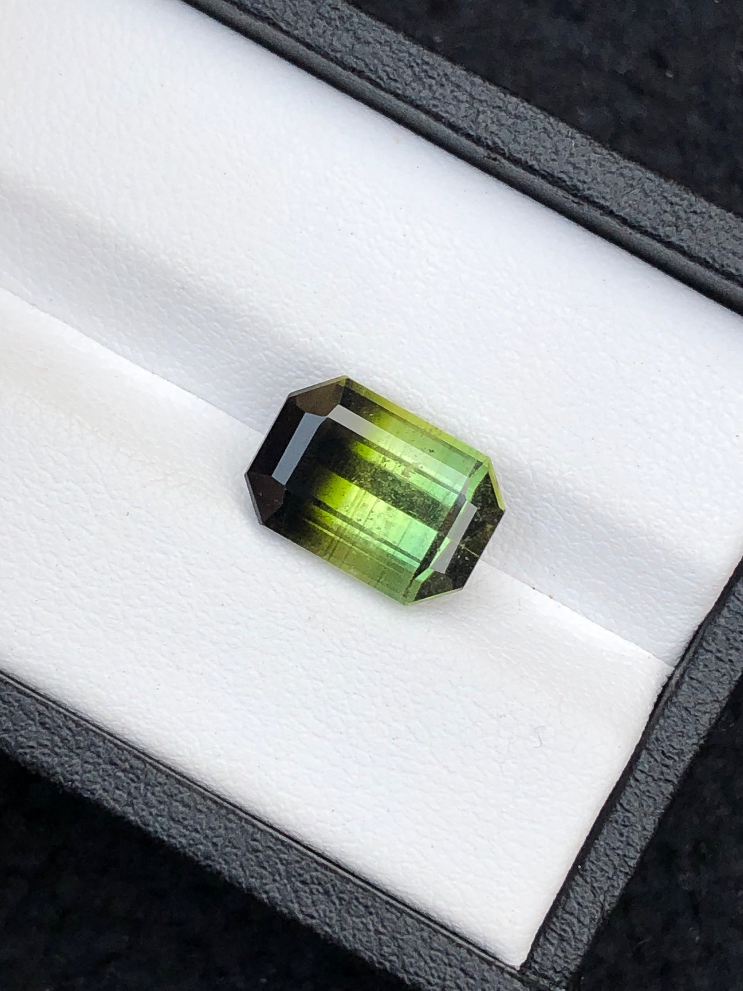 Bi colour tourmaline 5 carat natural