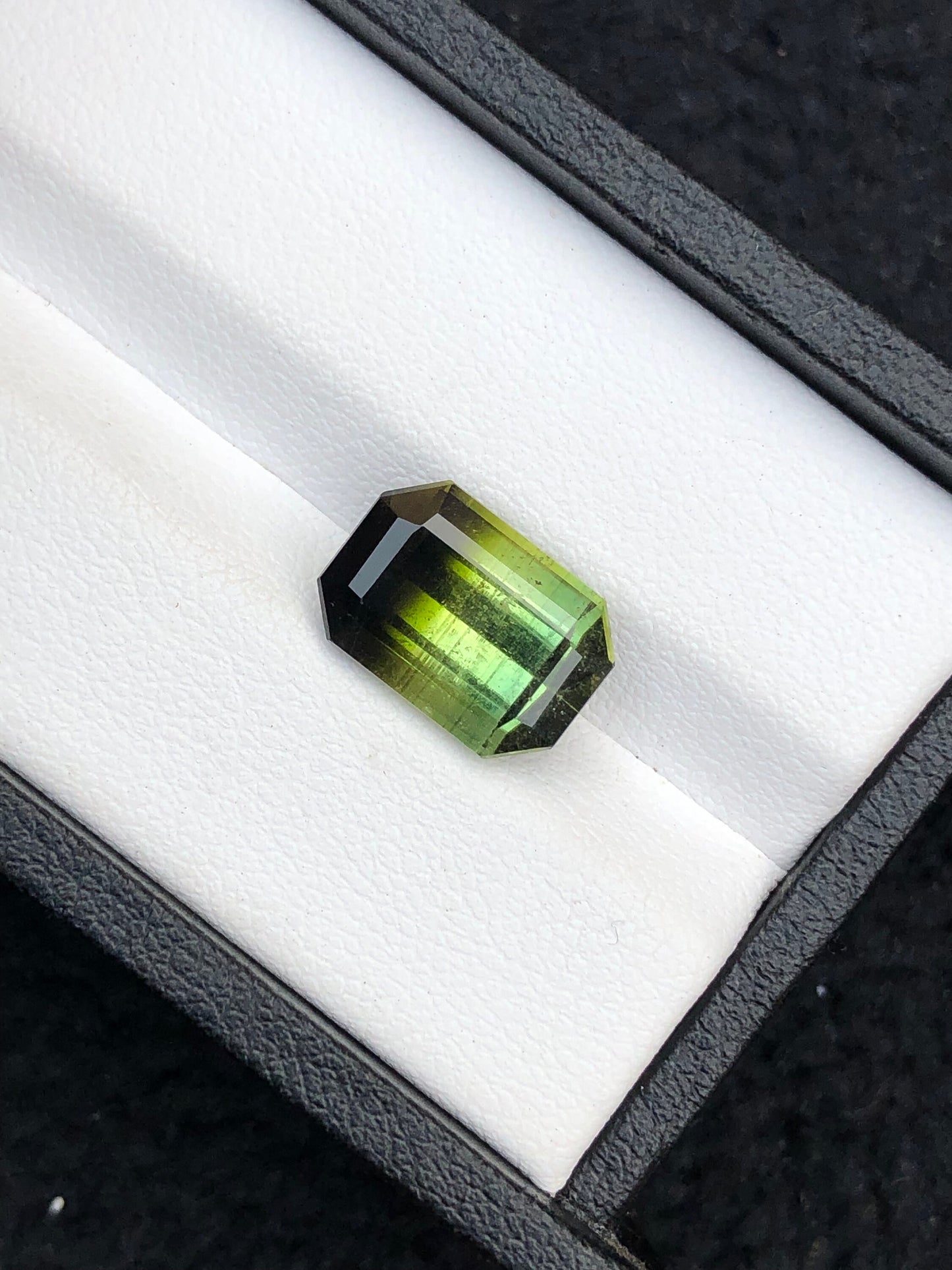 Bi colour tourmaline 5 carat natural