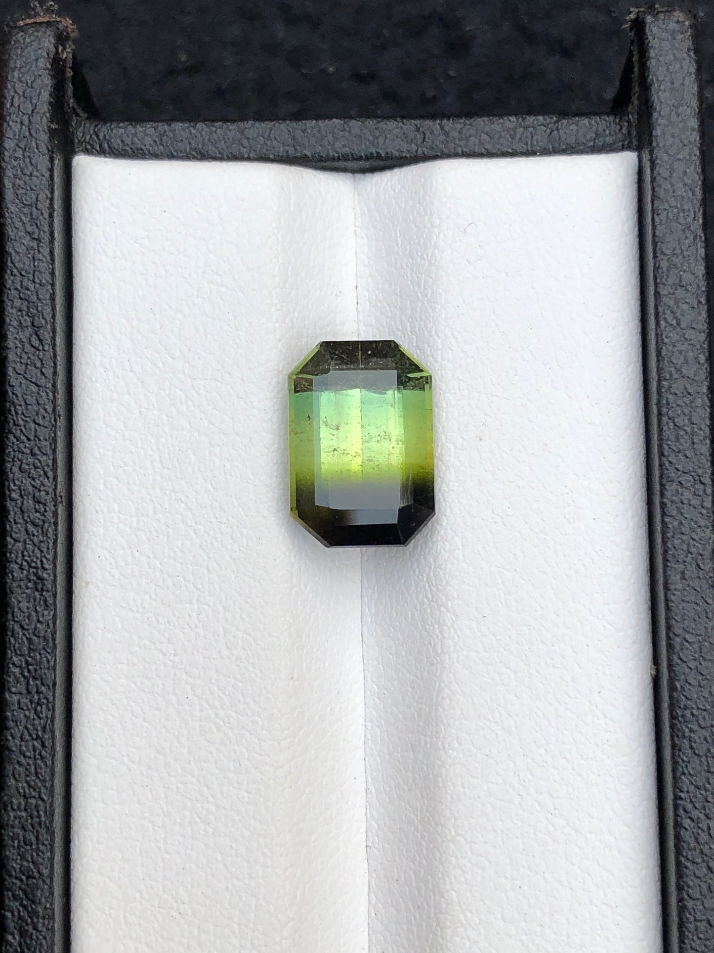 Bi colour tourmaline 5 carat natural