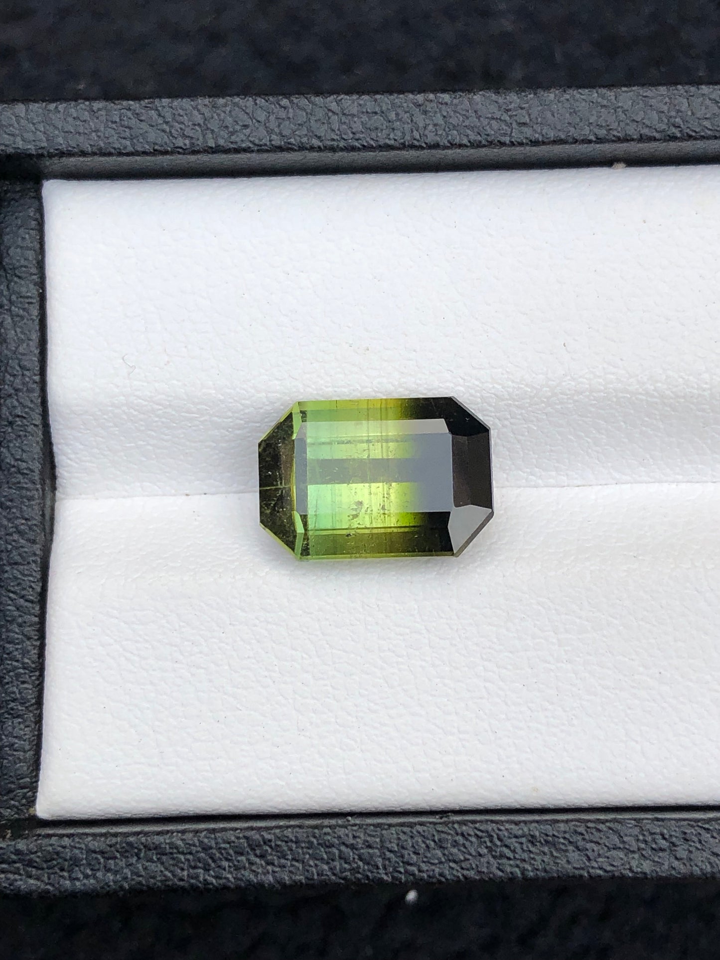 Bi colour tourmaline 5 carat natural