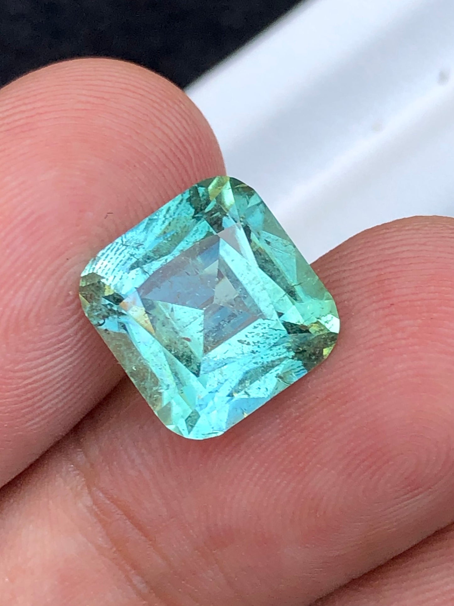 Mint tourmaline 6.10 carat natural